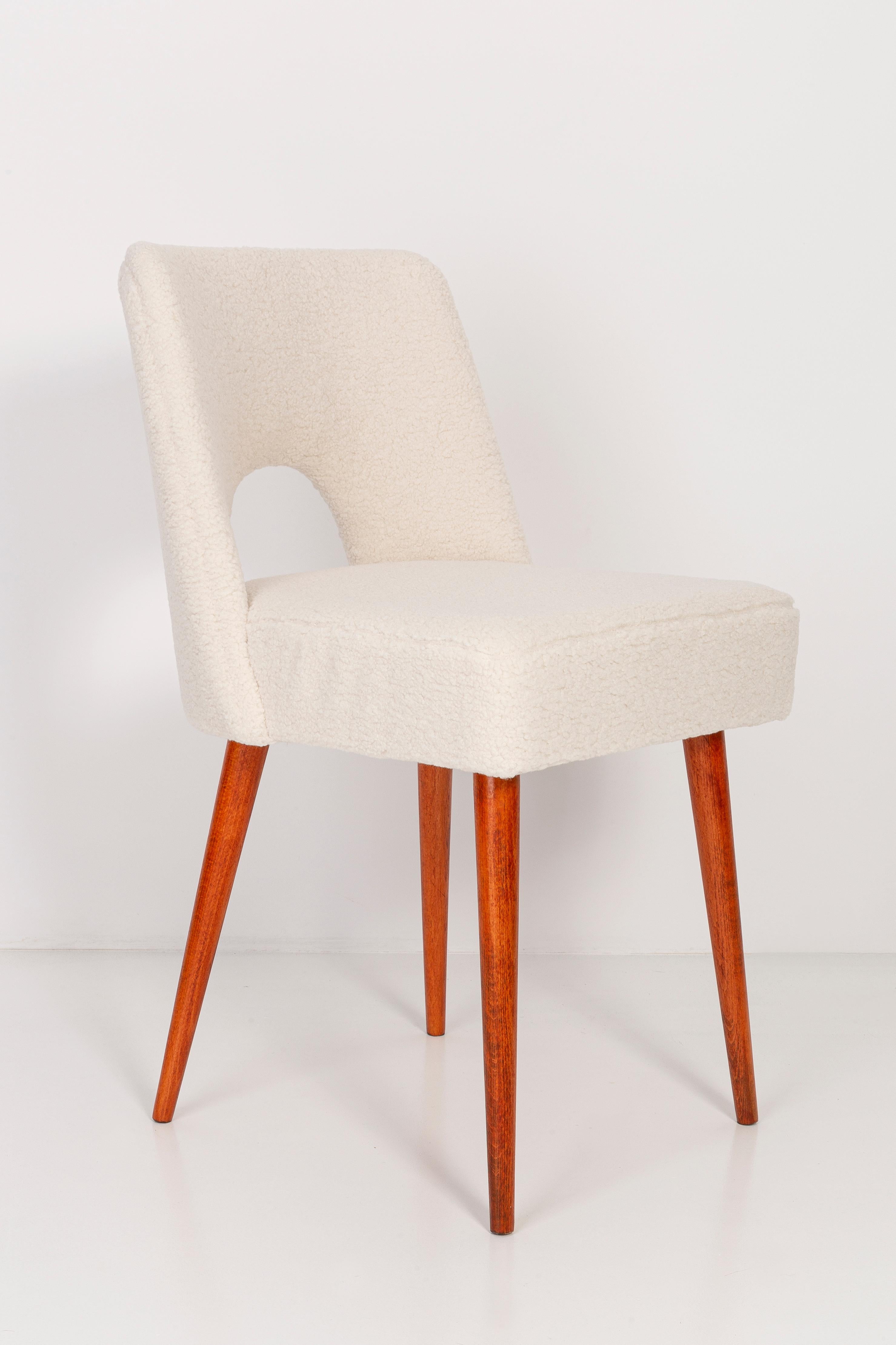 Hand-Crafted Set of Five Light Crème Boucle 'Shell' Chairs, 1960s For Sale