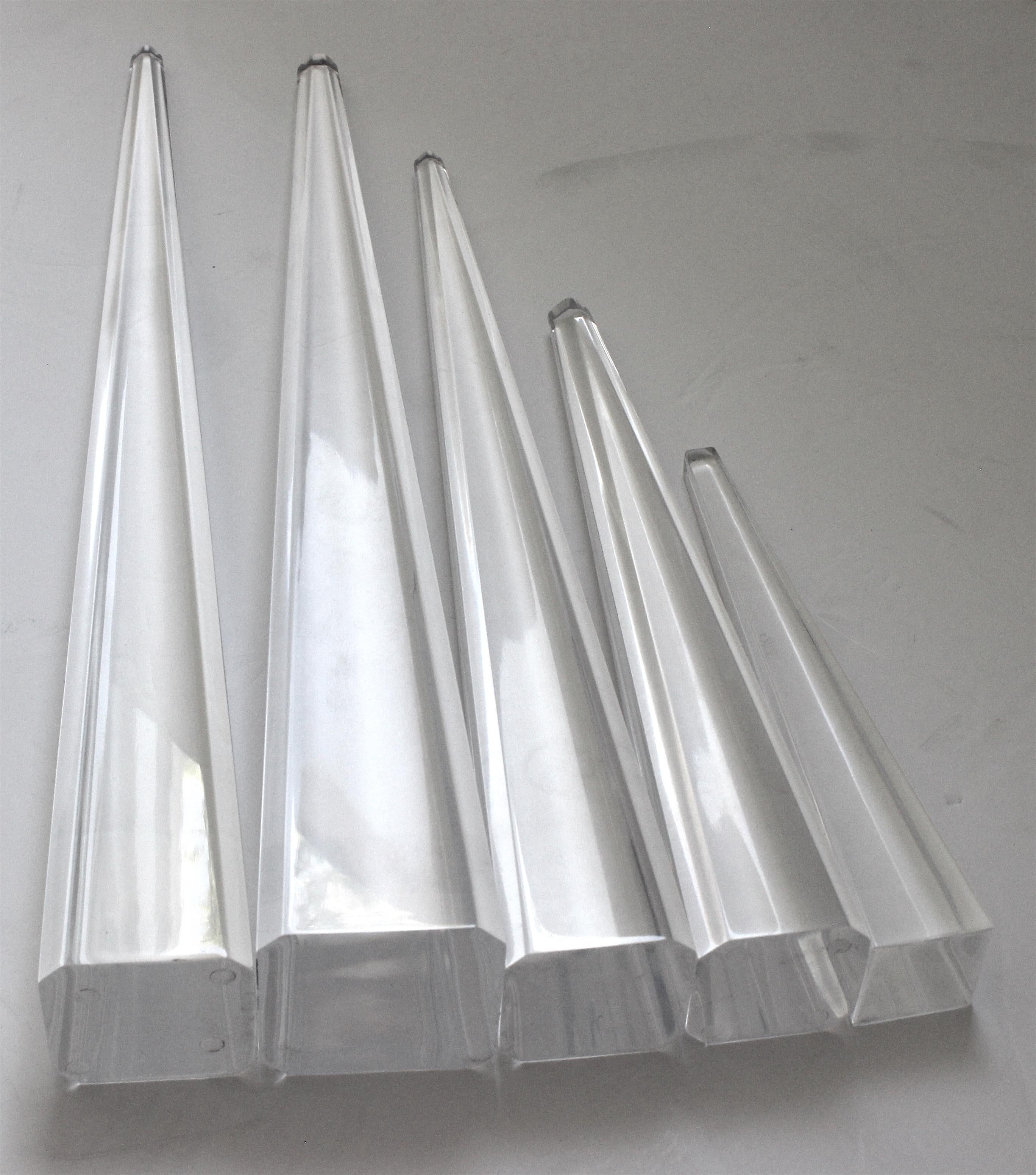 Set of Five Lucite Obelisks In Good Condition In West Palm Beach, FL