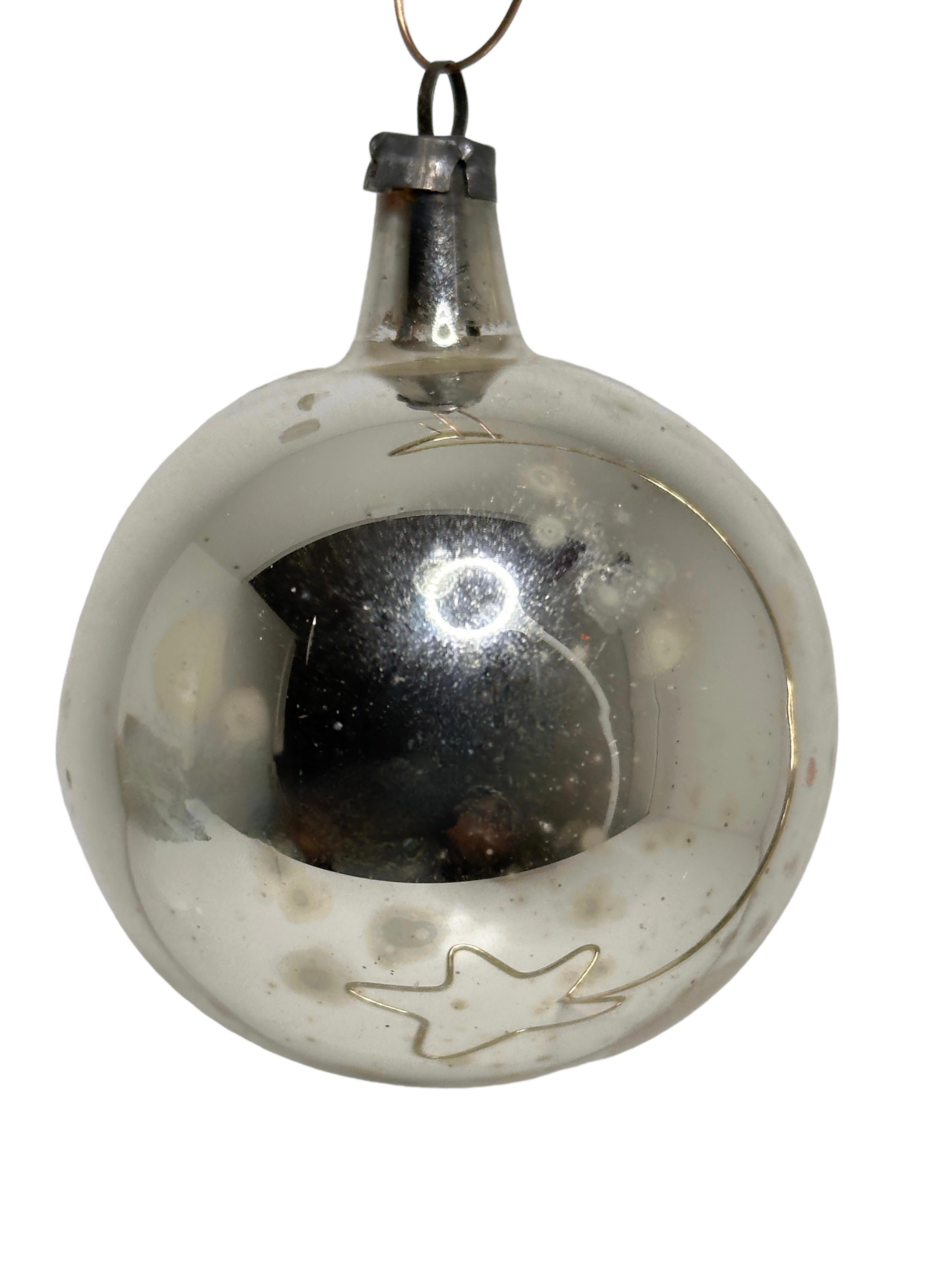 20th Century Set of Five Mercury Glass Ball Christmas Ornaments Vintage, German, 1910s For Sale