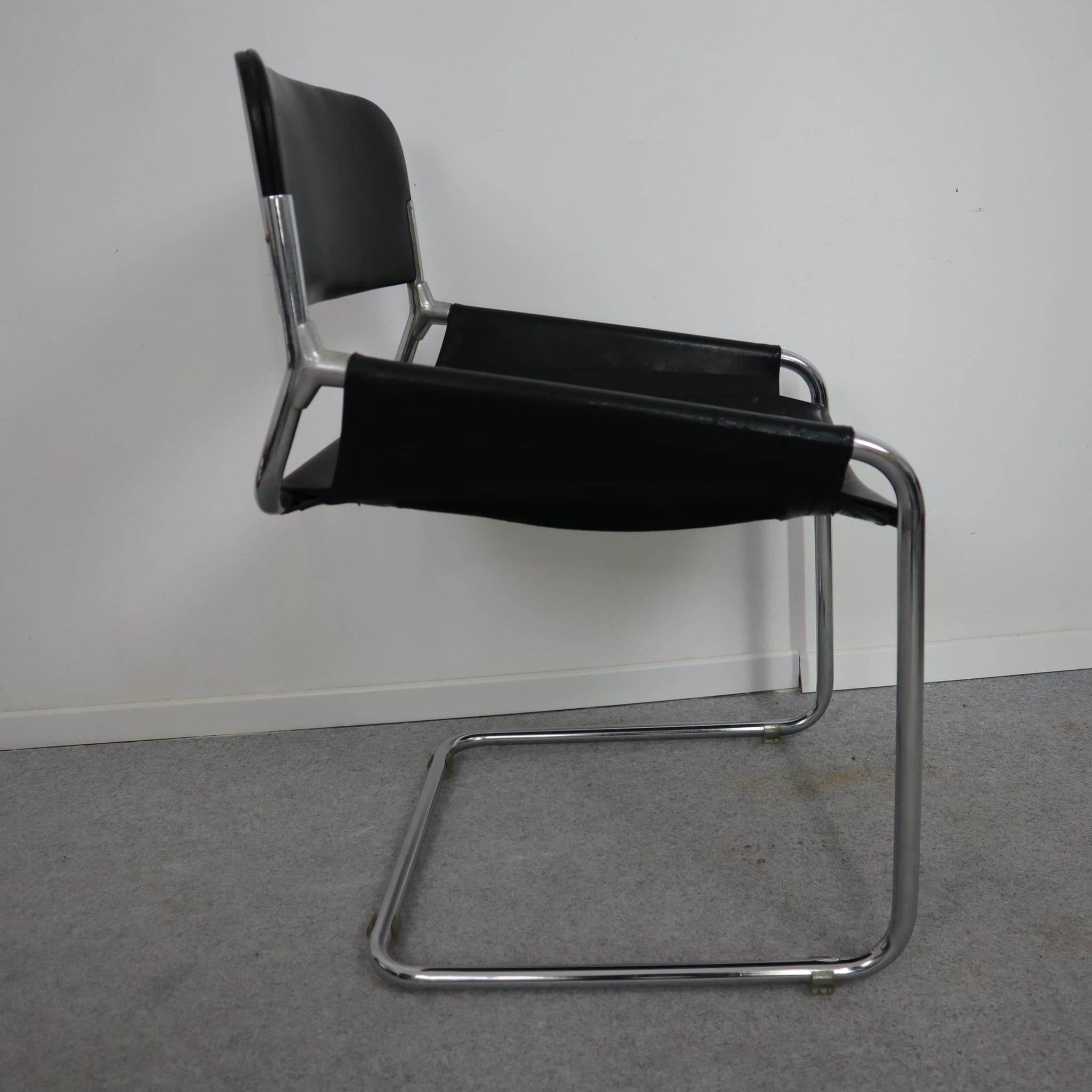 Satz von fünf modernen Lederstühlen aus der Mitte des Jahrhunderts, Italien, 1970er Jahre (Metall) im Angebot