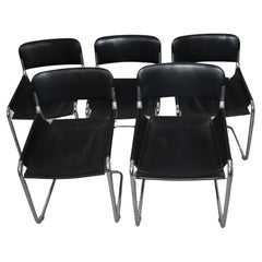 Ensemble de cinq chaises en cuir modernes du milieu du siècle dernier, Italie, 1970