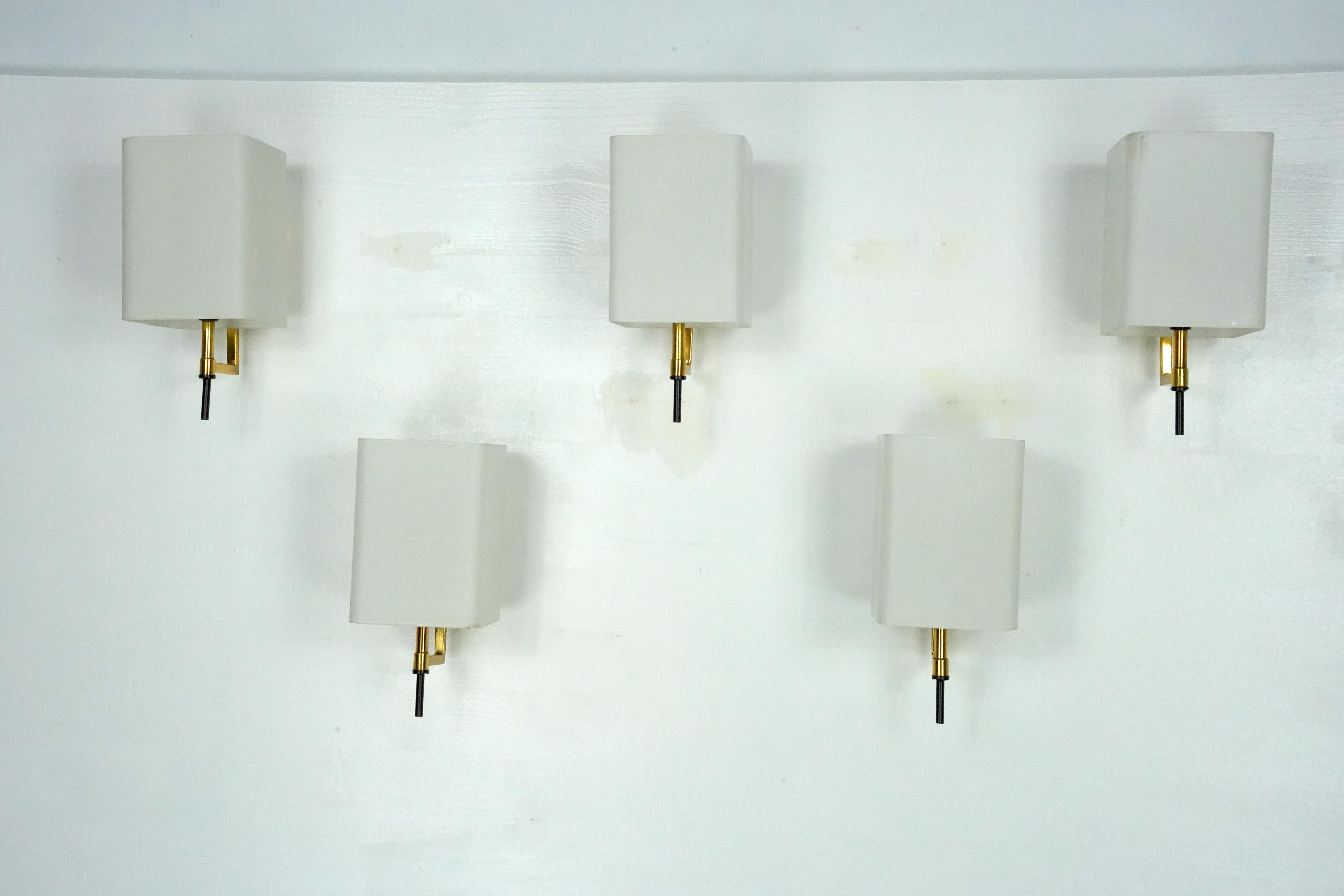 Set of five Mid-century sconces by Stilnovo. Italy 1950s For Sale 6