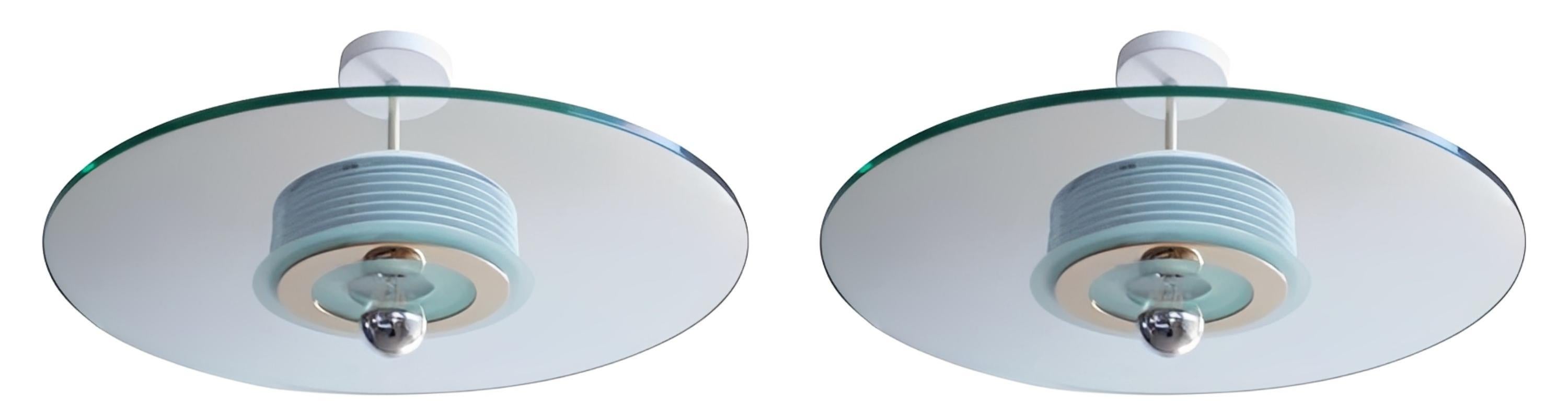 italien Ensemble de cinq appliques semi-flush du milieu du siècle par Fratelli Martini . Italie, années 1970. en vente