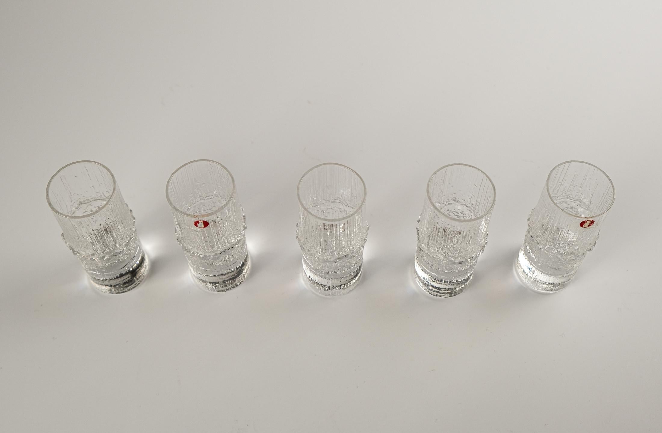 Ensemble de cinq verres à glace « Nina » de Tapio Wirkkala, datant du milieu du siècle dernier, pour Iittala, Finlande Excellent état - En vente à London, GB