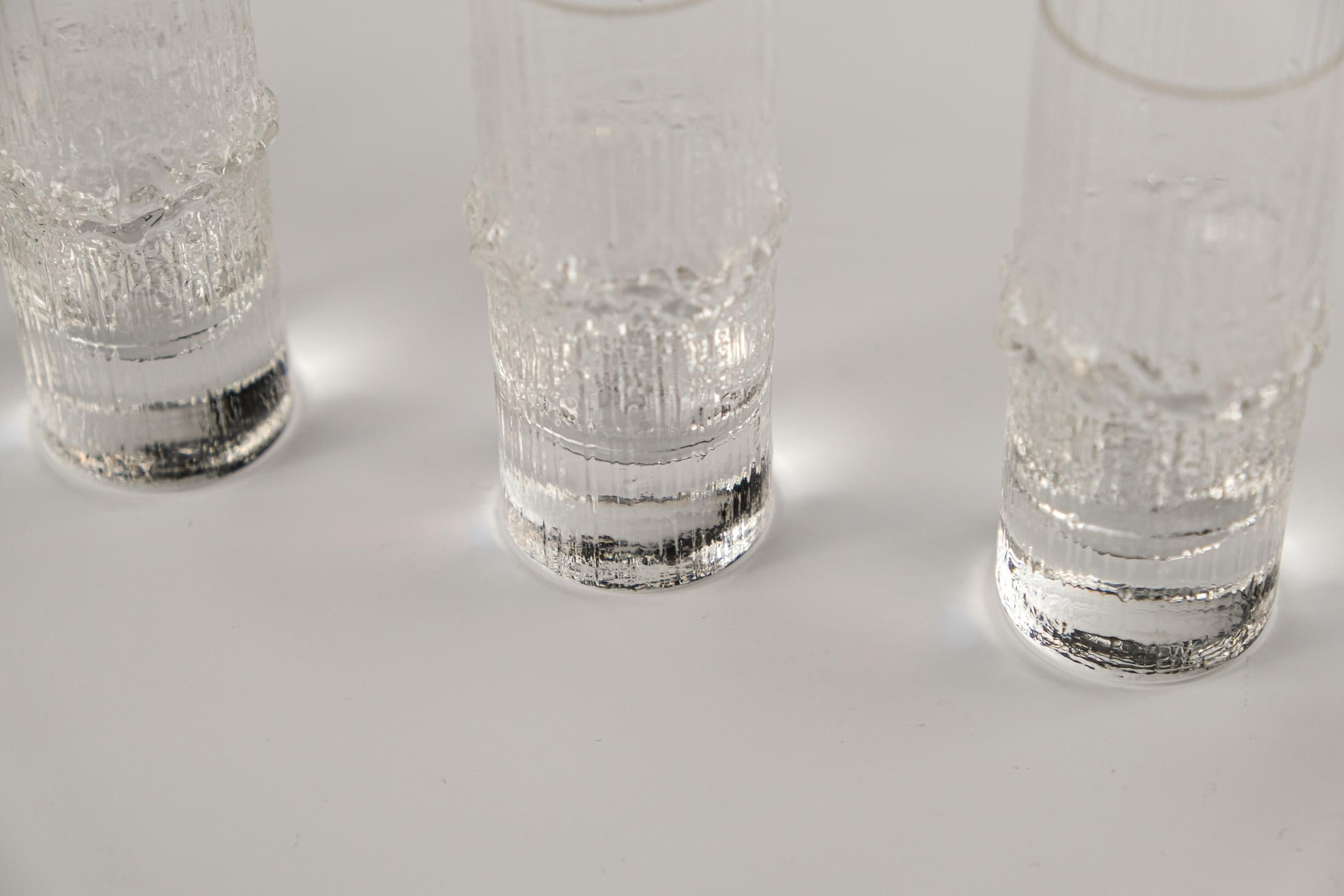 Verre Ensemble de cinq verres à glace « Nina » de Tapio Wirkkala, datant du milieu du siècle dernier, pour Iittala, Finlande en vente