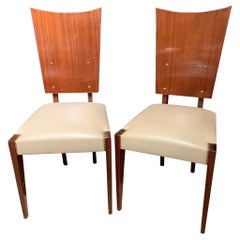 Conjunto de cinco sillas de comedor / auxiliares modernas de mediados de siglo de estilo francés André Sornay