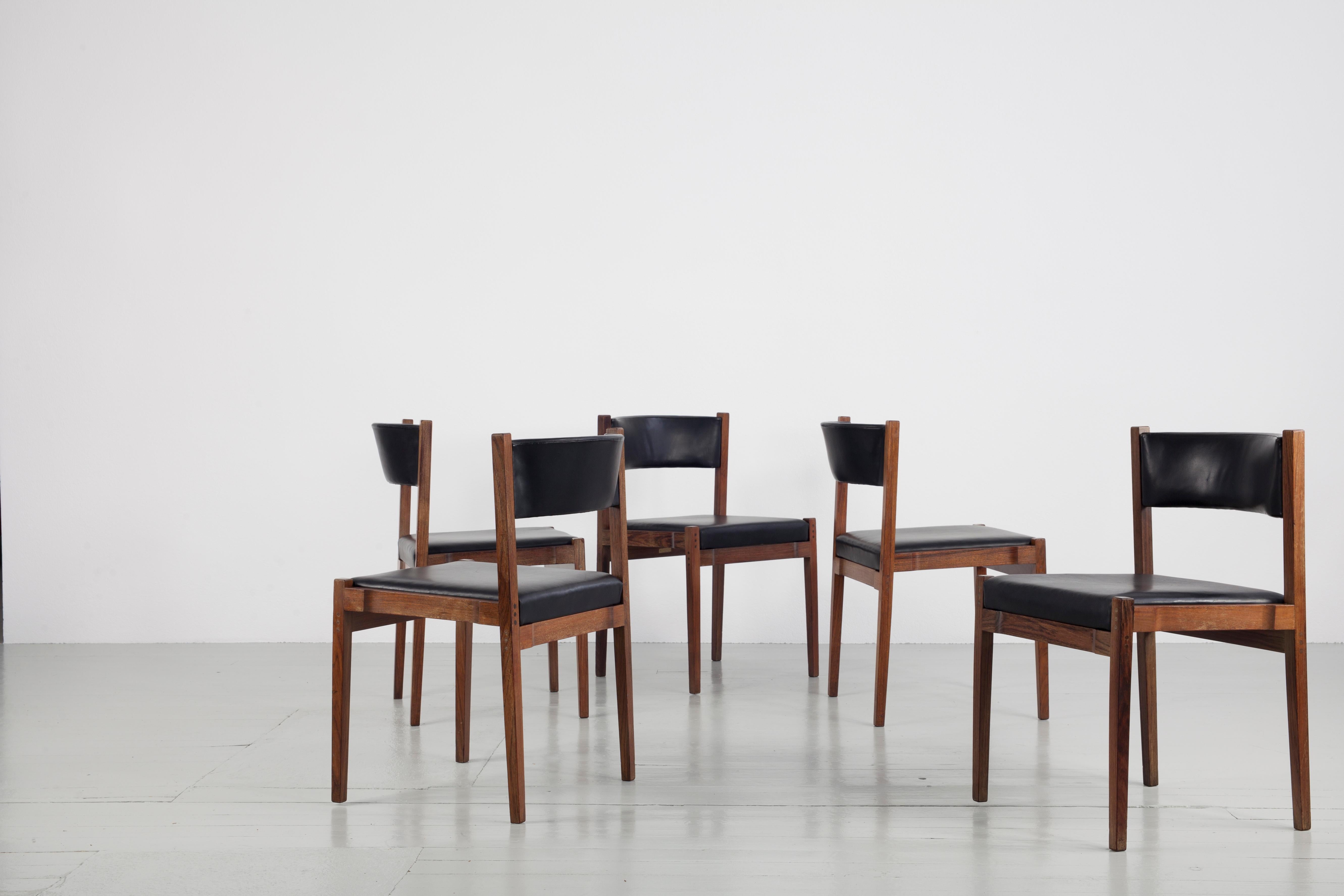 Set of Five Model 104 Dining Chairs by Gianfranco Frattini for Cassina In Good Condition In Wolfurt, AT