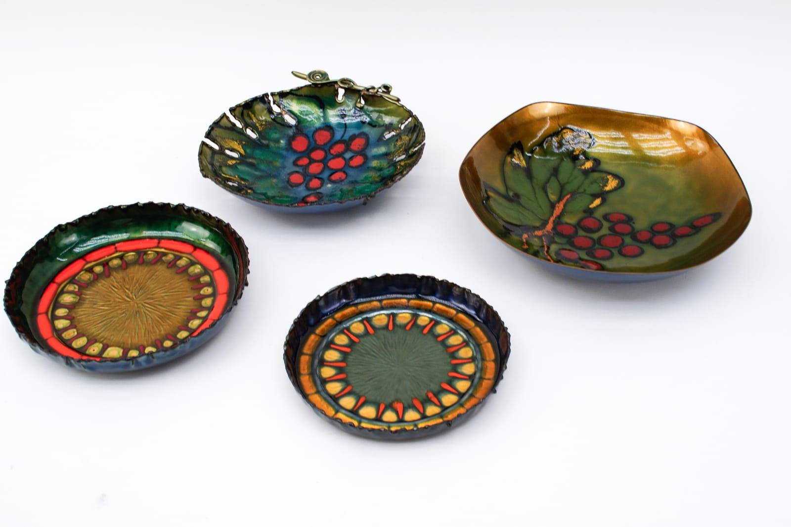 Italian Set of Five Modernist Bowls in Copper with Beautiful Enamel Work by Studio Laura For Sale