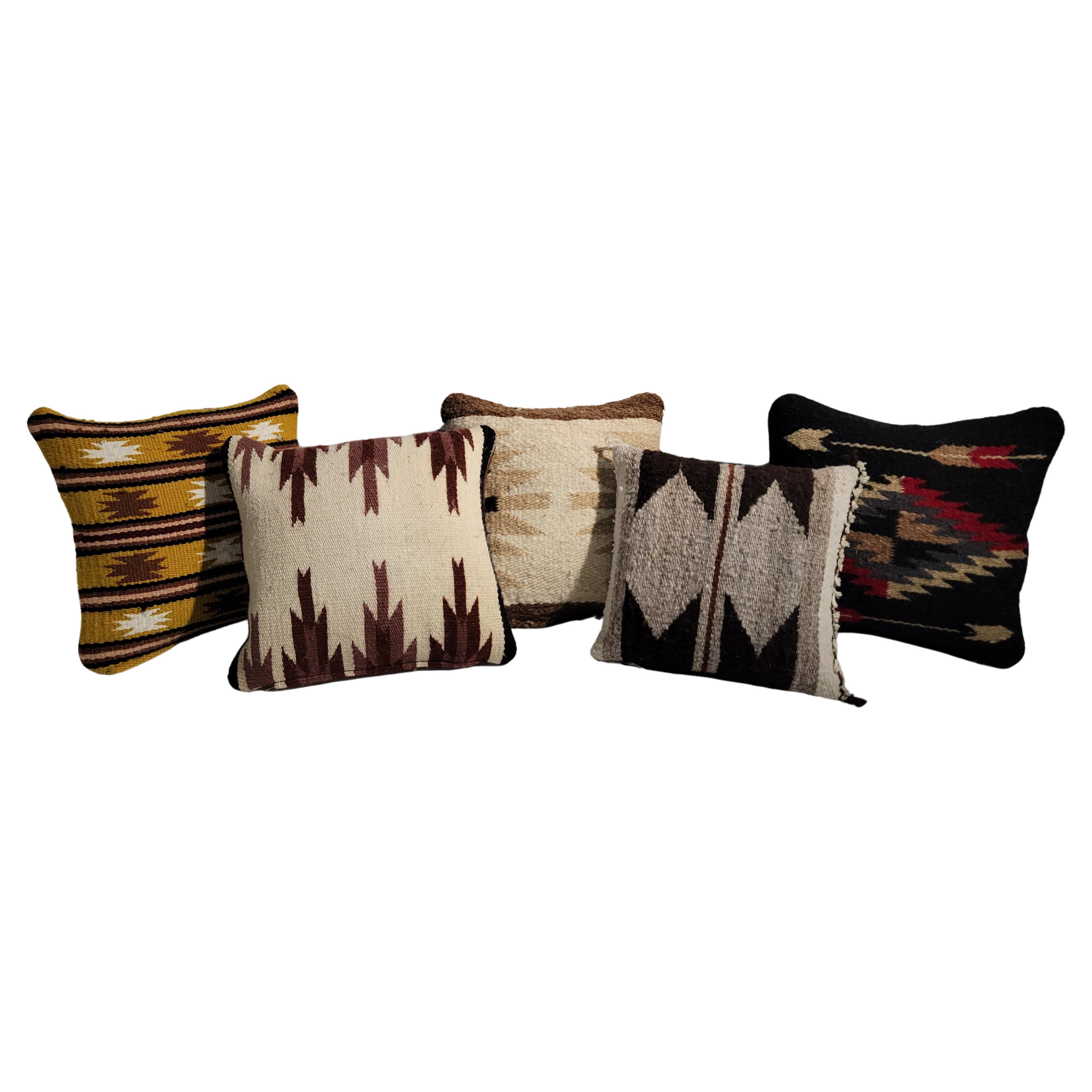 Set di cinque cuscini Navajo Sampler