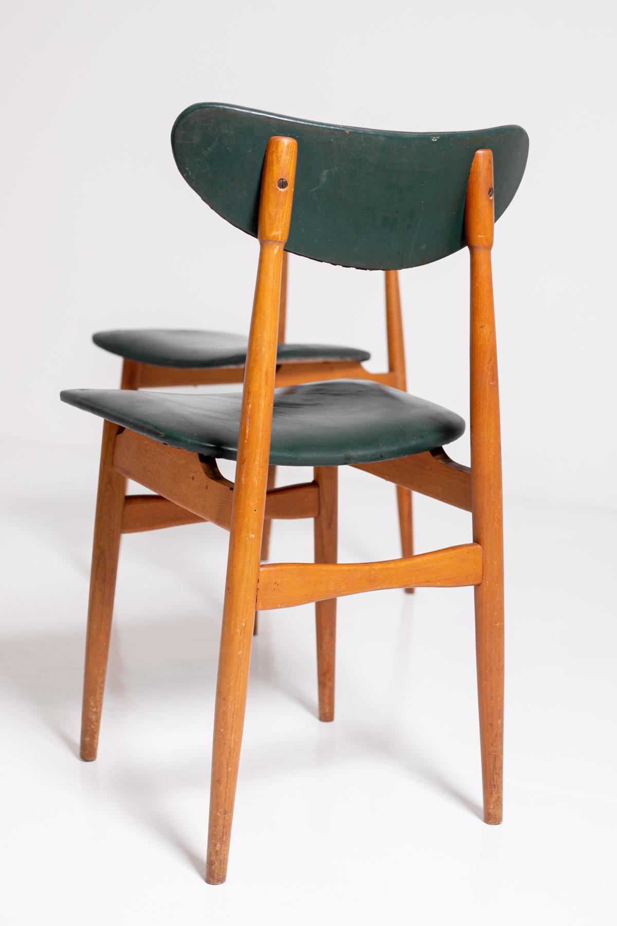 Set of Five Nordic Chairs in Green Leather and Wood, 1950s 7