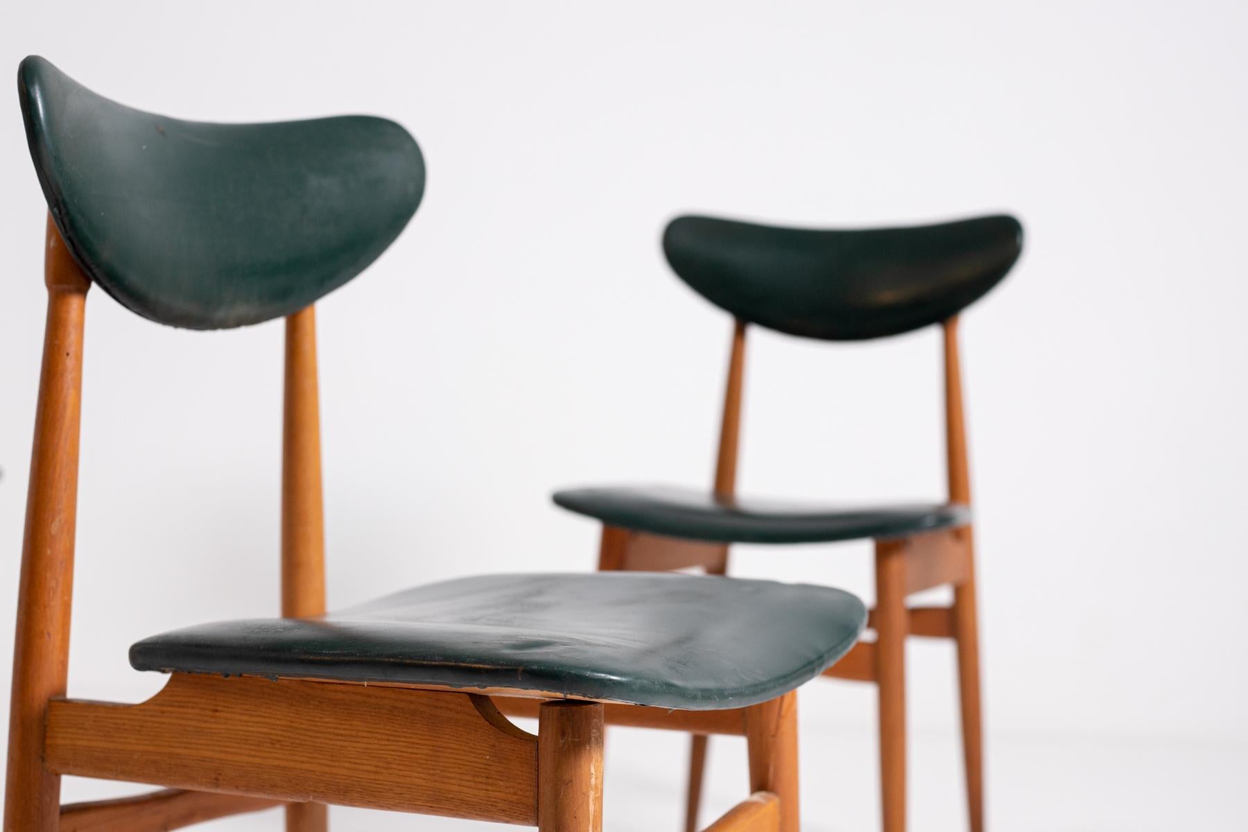 Set of Five Nordic Chairs in Green Leather and Wood, 1950s In Good Condition In Milano, IT