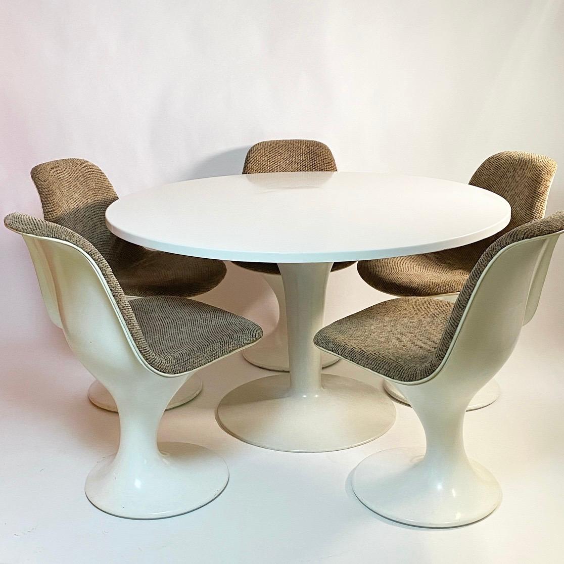 Fabric Set of Five Orbit Chairs and Original Dining Table by Vitra, Germany, 1965 For Sale