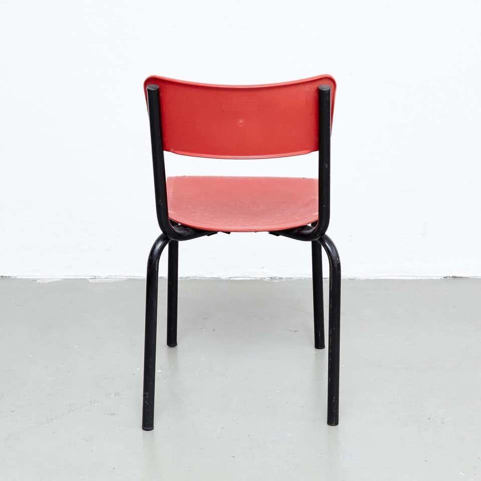 Mid-Century Modern Ensemble de cinq chaises Pierre Guariche pour Meurop, vers 1950 en vente