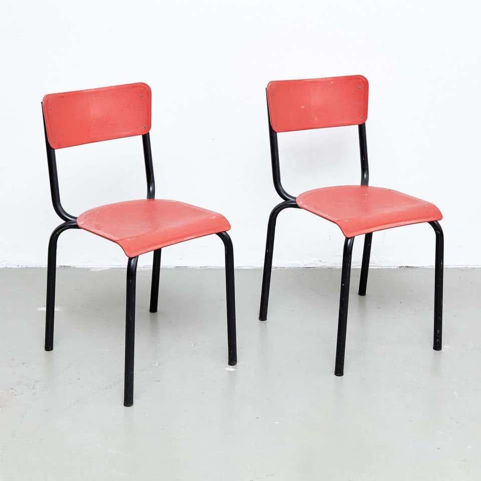 Ensemble de cinq chaises Pierre Guariche pour Meurop, vers 1950 Bon état - En vente à Barcelona, Barcelona