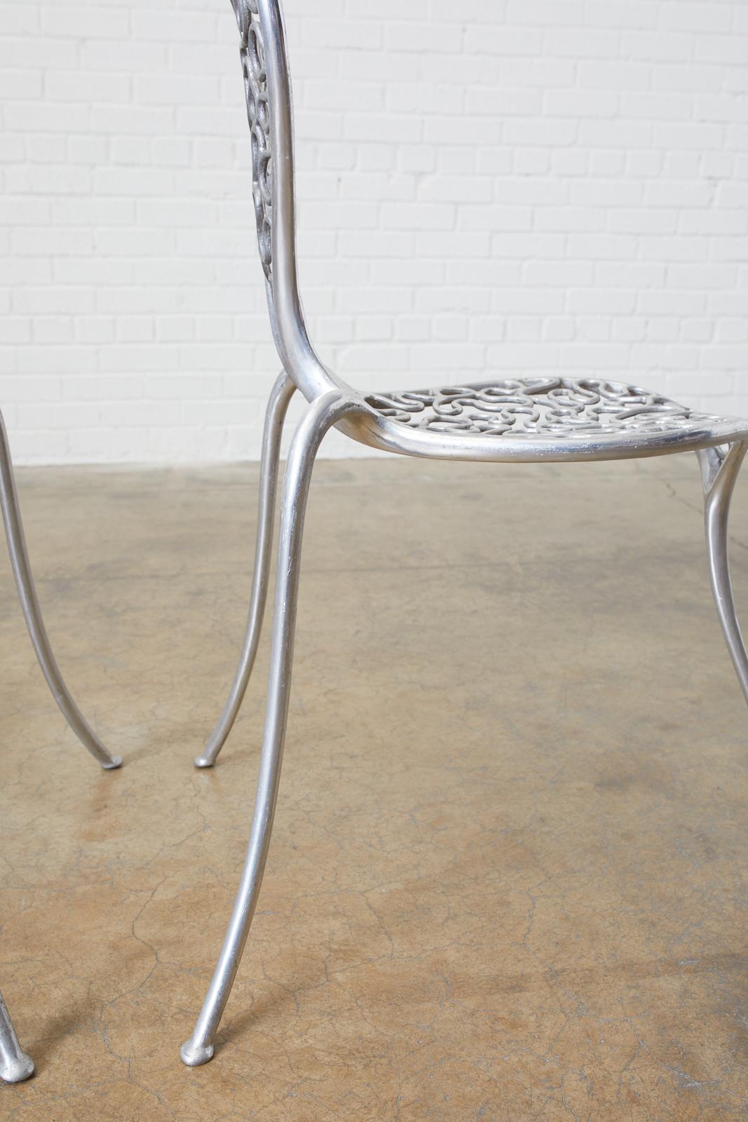 Set of Five Rondel Design Cast Aluminum Peanut Chairs In Good Condition For Sale In Rio Vista, CA