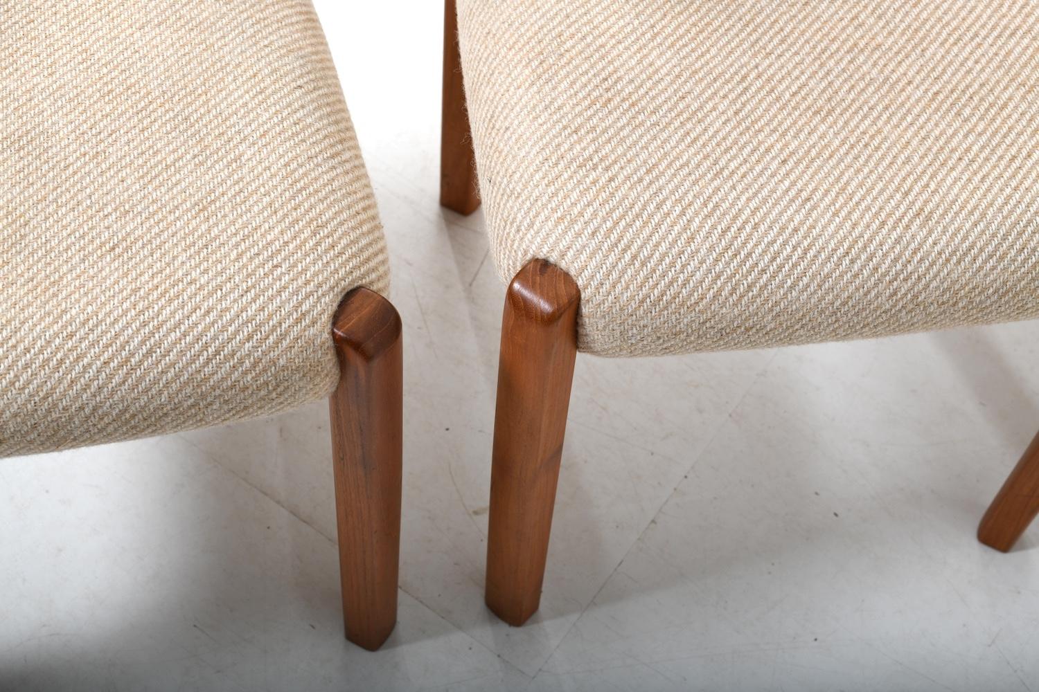 20th Century Set of Five solid Teak Cow Horn Chairs by Dyrlund Denmark For Sale