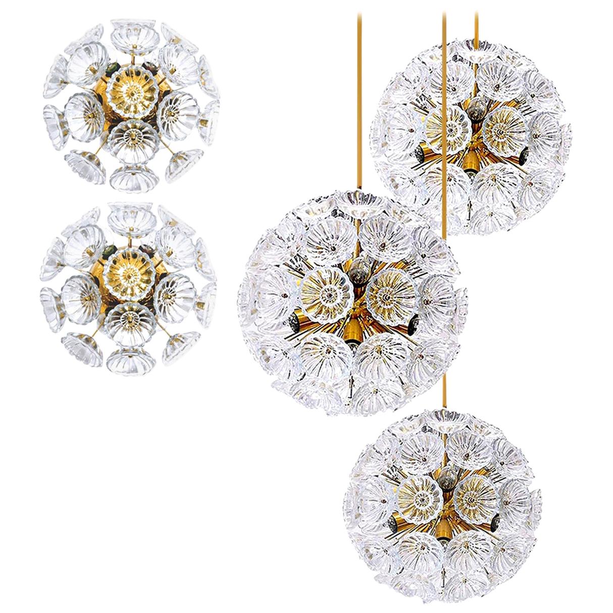 Set of Five Doria Brass Light Fixtures, 4 Wall Lights and 1 Chandelier, 1960 Set of Five Doria Brass Light Fixtures, 4 Wall Lights and 1 Chandelier, 1960