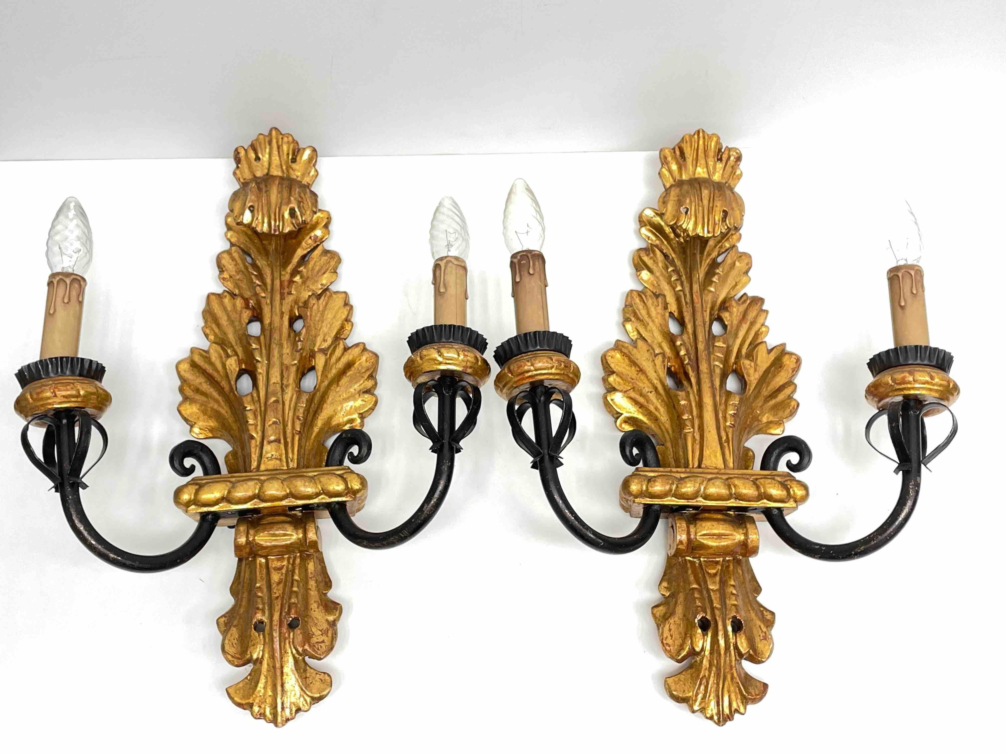 Metal Set of Five Stunning Gilt Wood Tole Florentine Sconces by Banci, Italy, 1970s For Sale