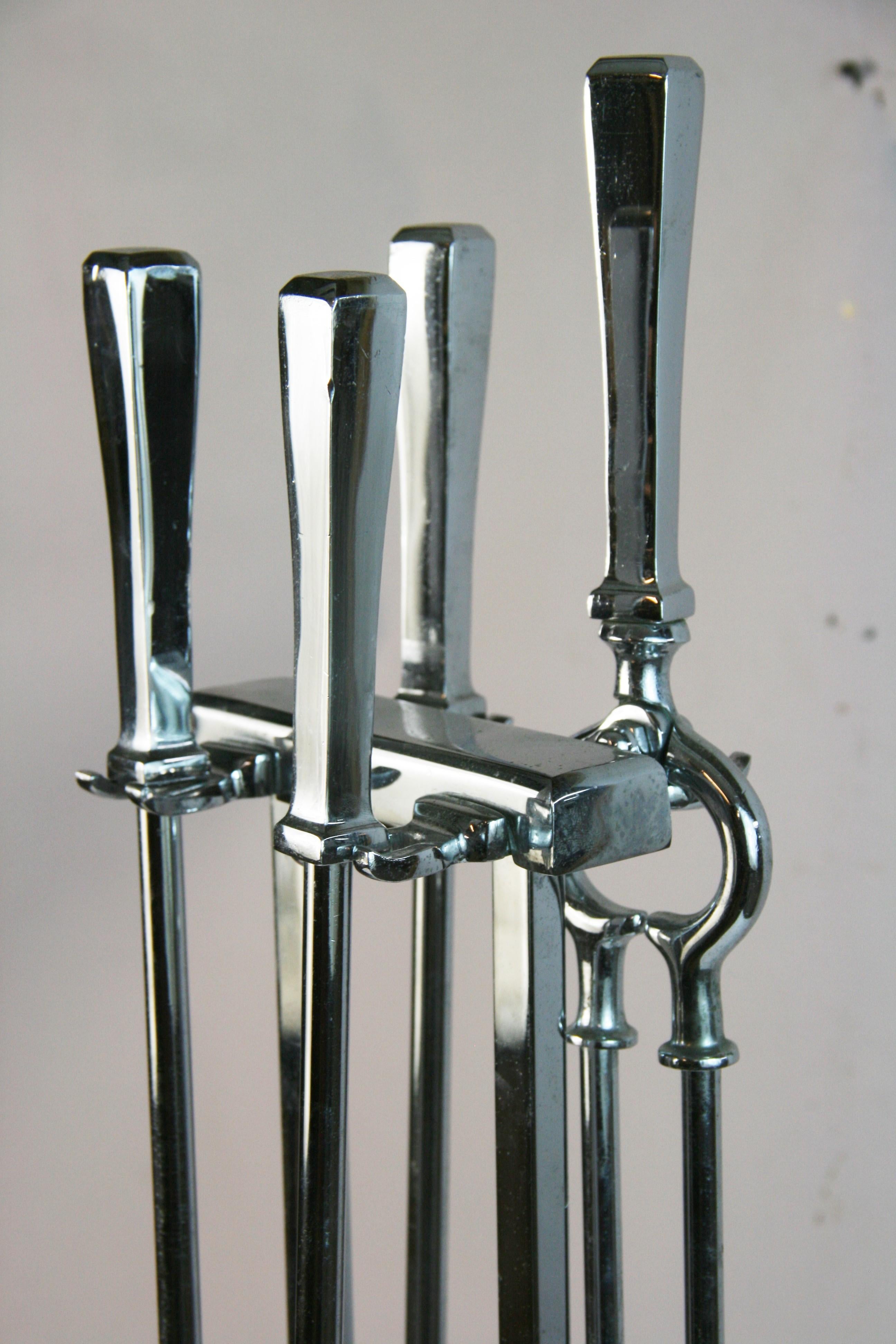 Set of Five  Stylish Modernist Polished Nickel Fire Tools and Stand In Good Condition For Sale In Douglas Manor, NY