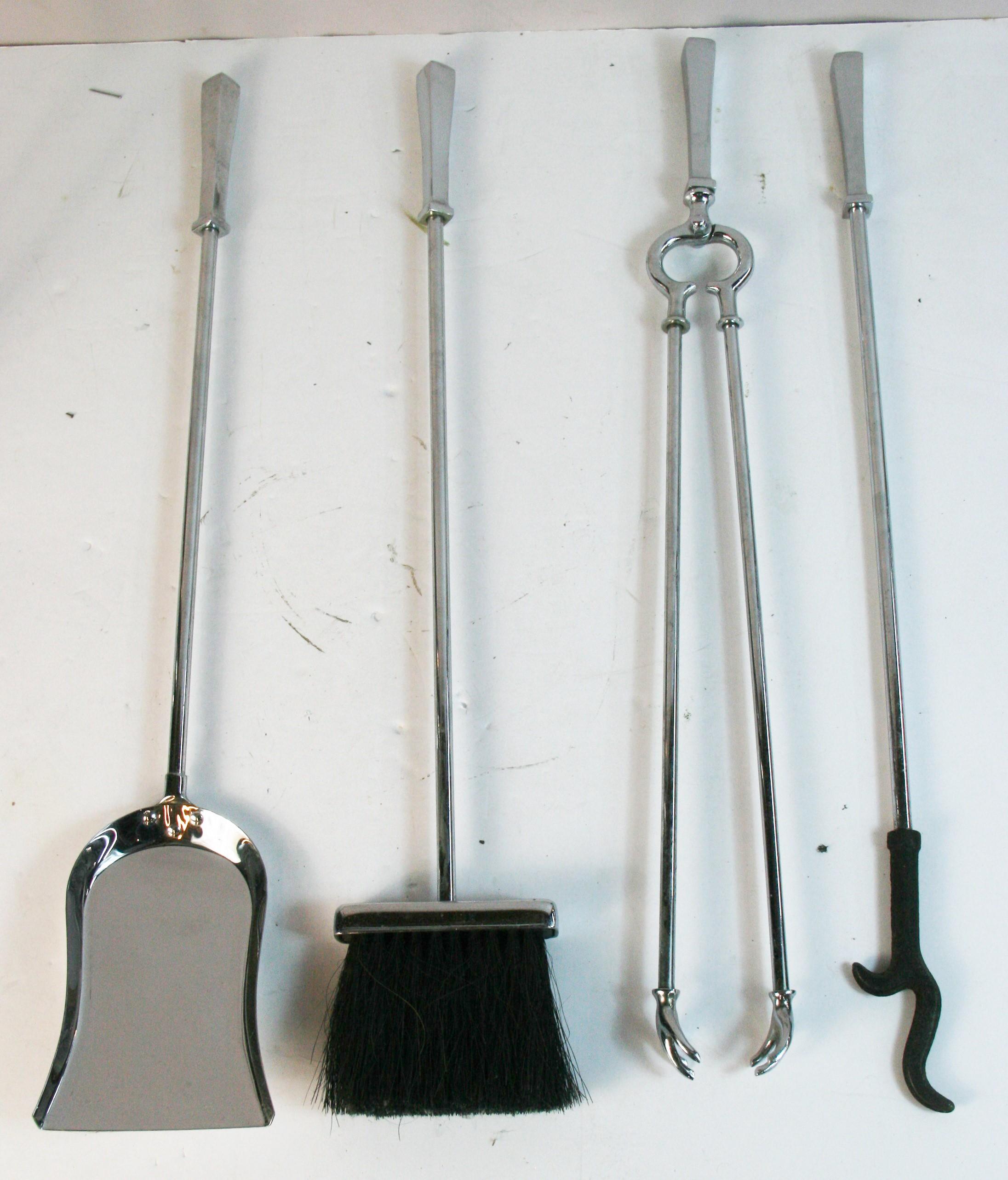 Set of Five  Stylish Modernist Polished Nickel Fire Tools and Stand For Sale 2