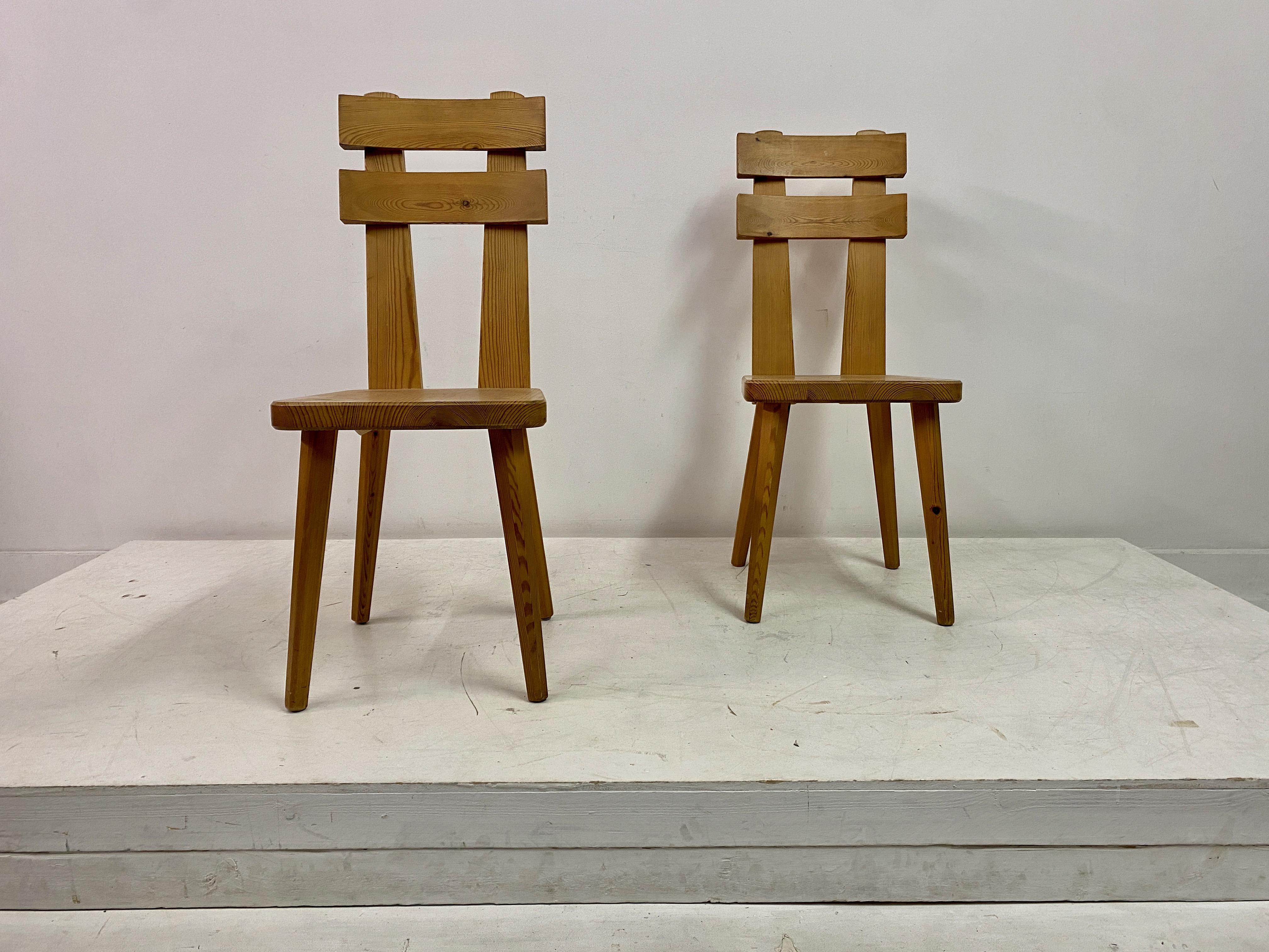 Set Of Five Swedish Dining Chairs In Pine For Sale 8