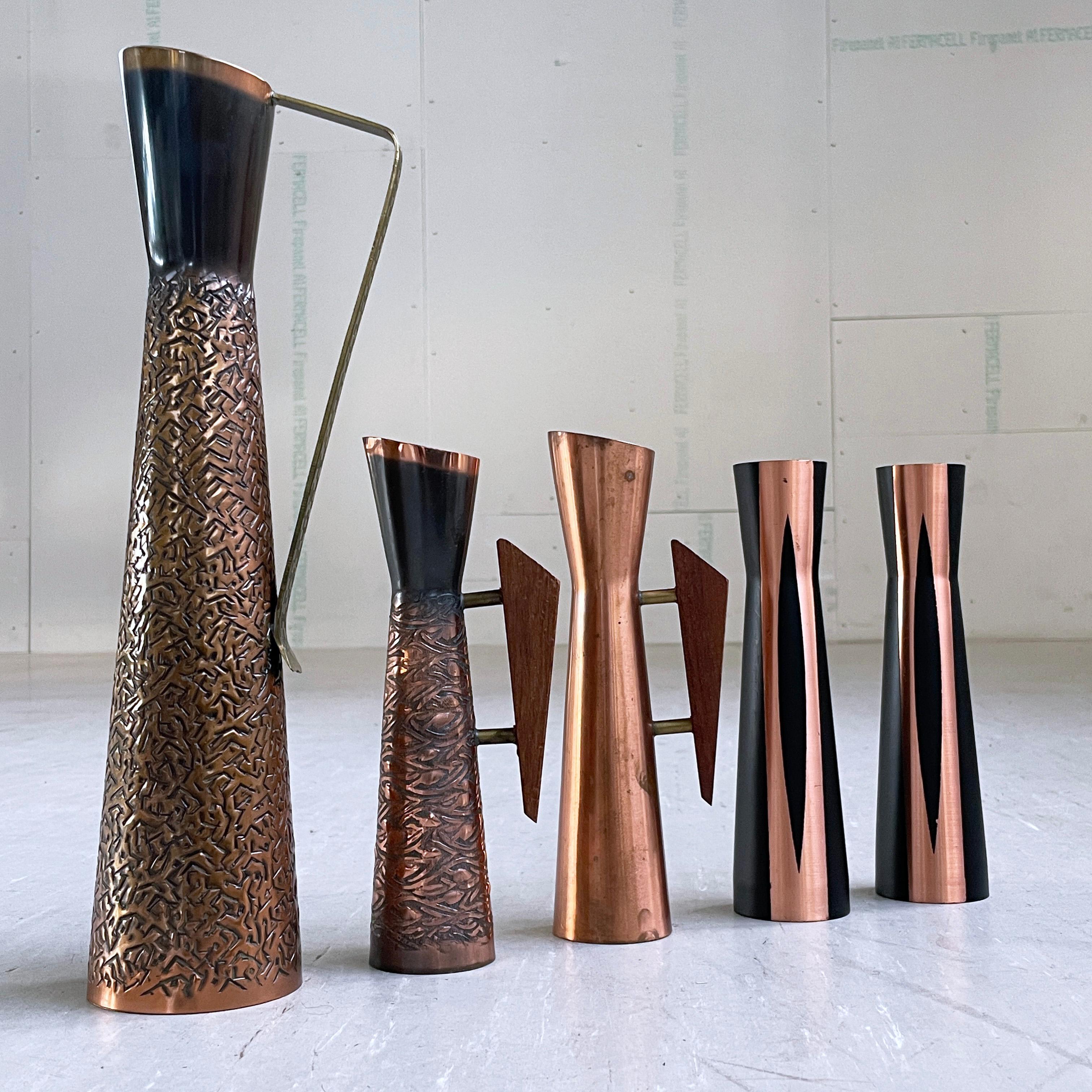Satz von fünf Schweizer dekorativen brutalistischen Kupfervasen im Angebot 8