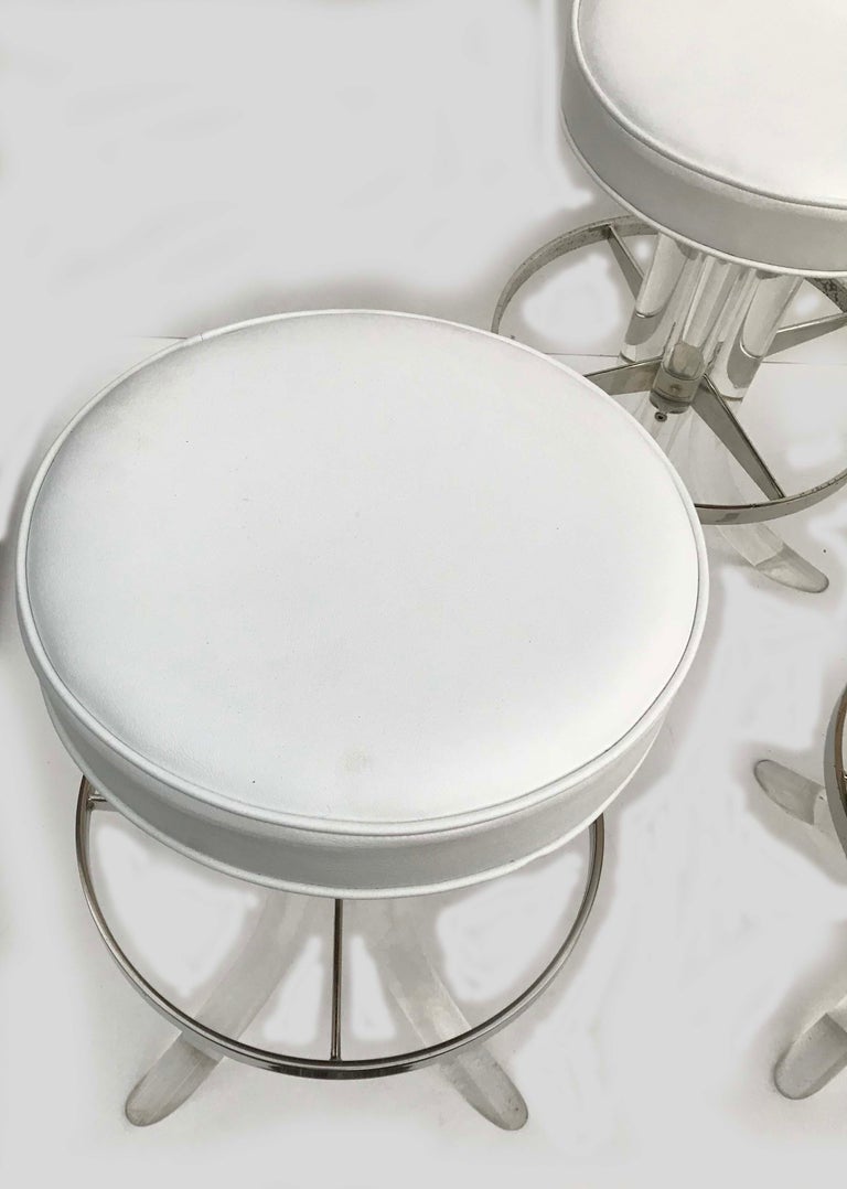 Set of Five Swiveling Lucite Bar Stool For Sale at 1stdibs
