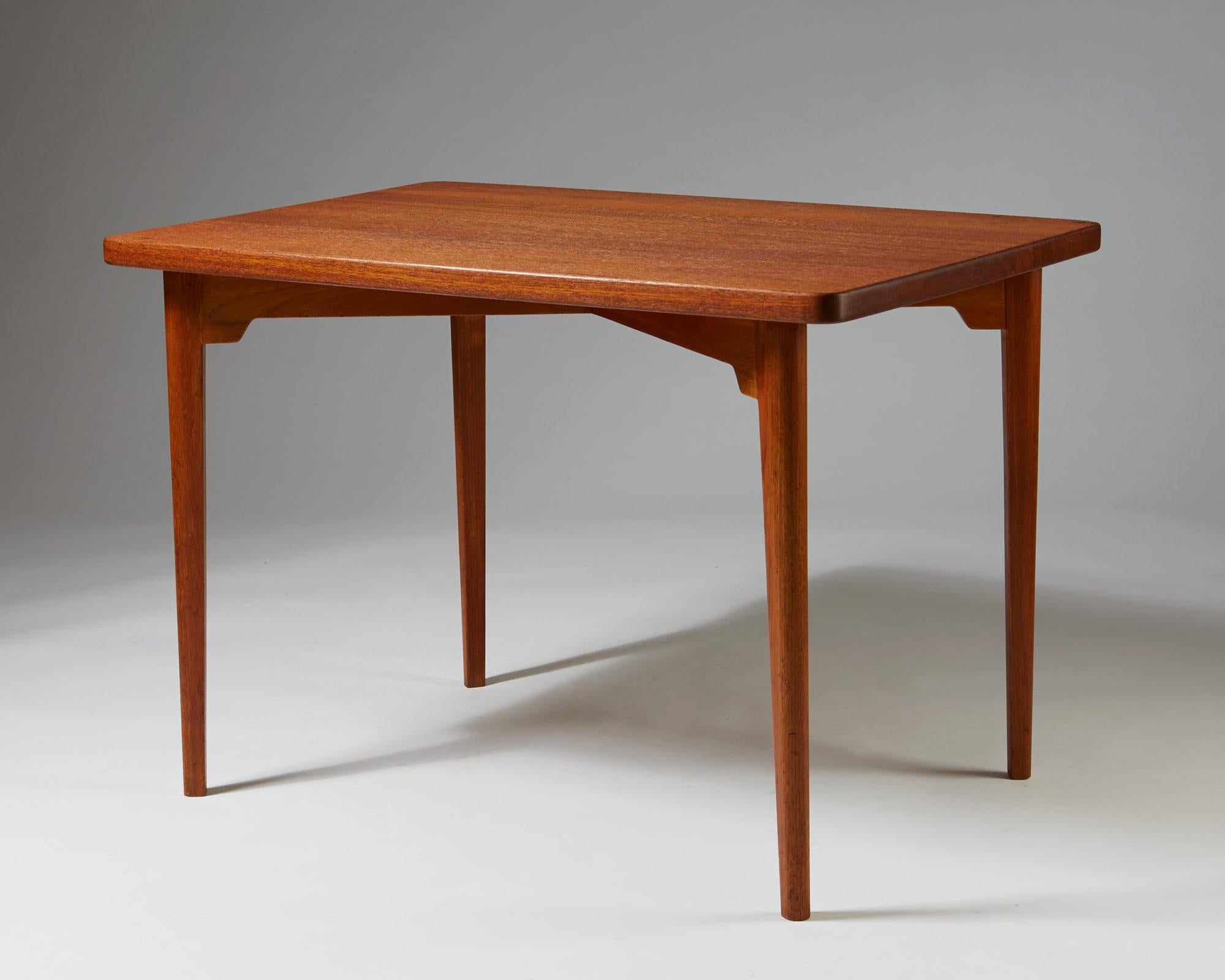 Set aus fünf Tischen, entworfen von Palle Suenson für J. C. A. Jensen, Dänemark, 1930 im Angebot 1