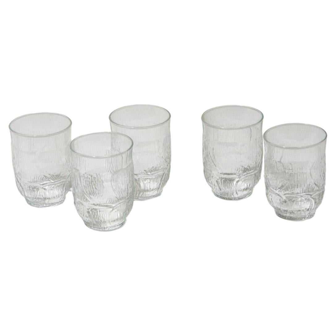 Ensemble de cinq gobelets en verre vintage texturé, Europe de l'Est, années 1970