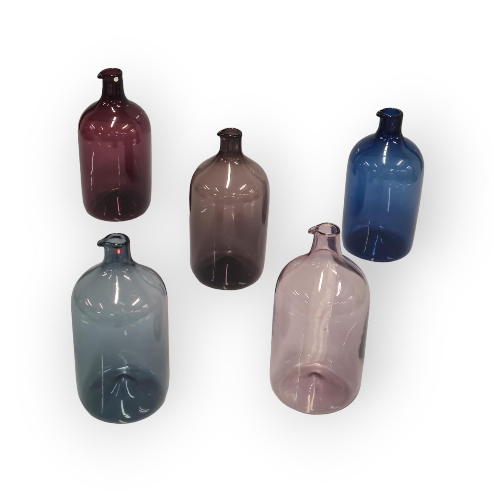 Satz von fünf Timo Sarpaneva-Vogelflaschen für Iittala, 1950er Jahre (Skandinavische Moderne) im Angebot