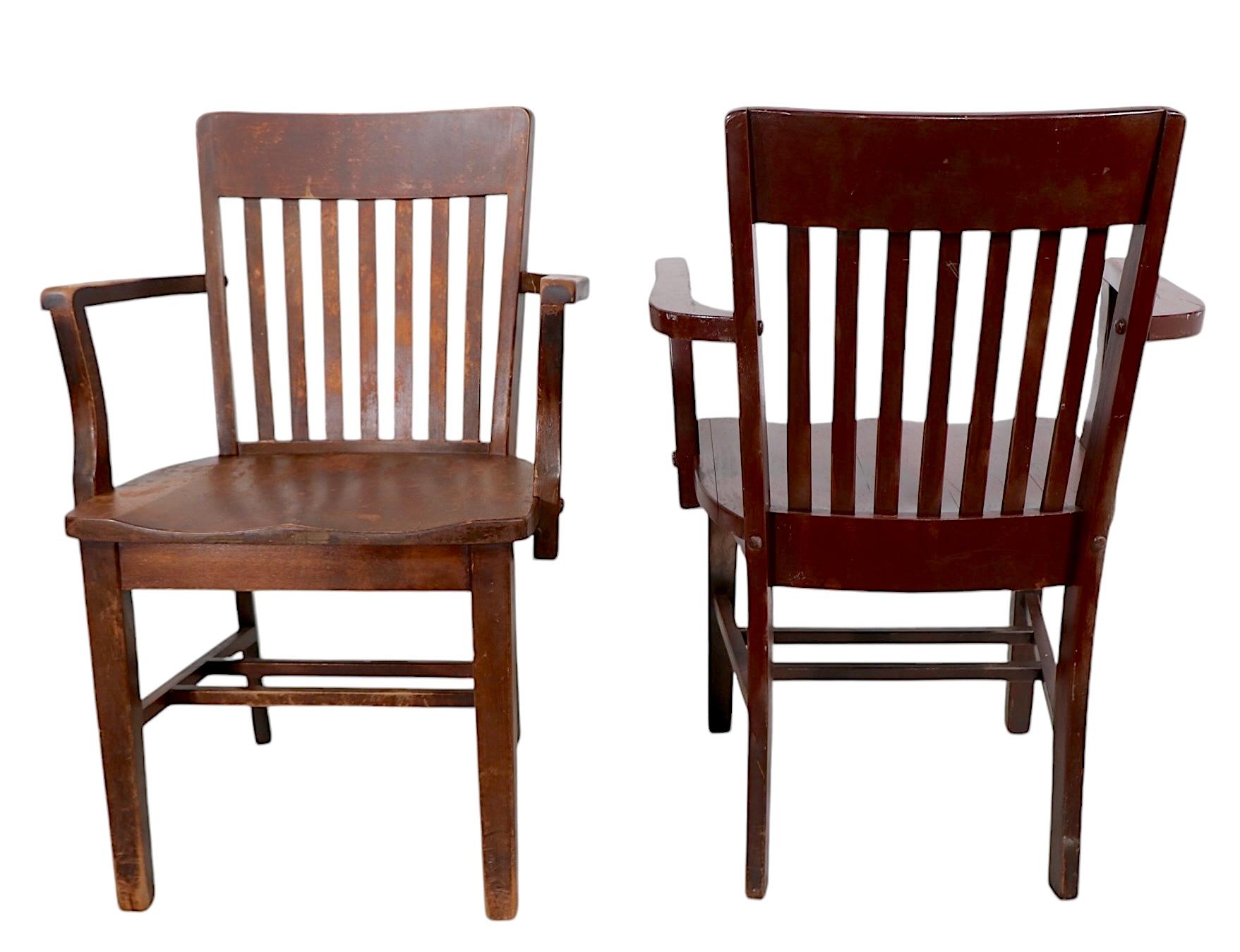 Ensemble de cinq chaises de salle à manger industrielles anciennes de Murphy Chair Co. 9