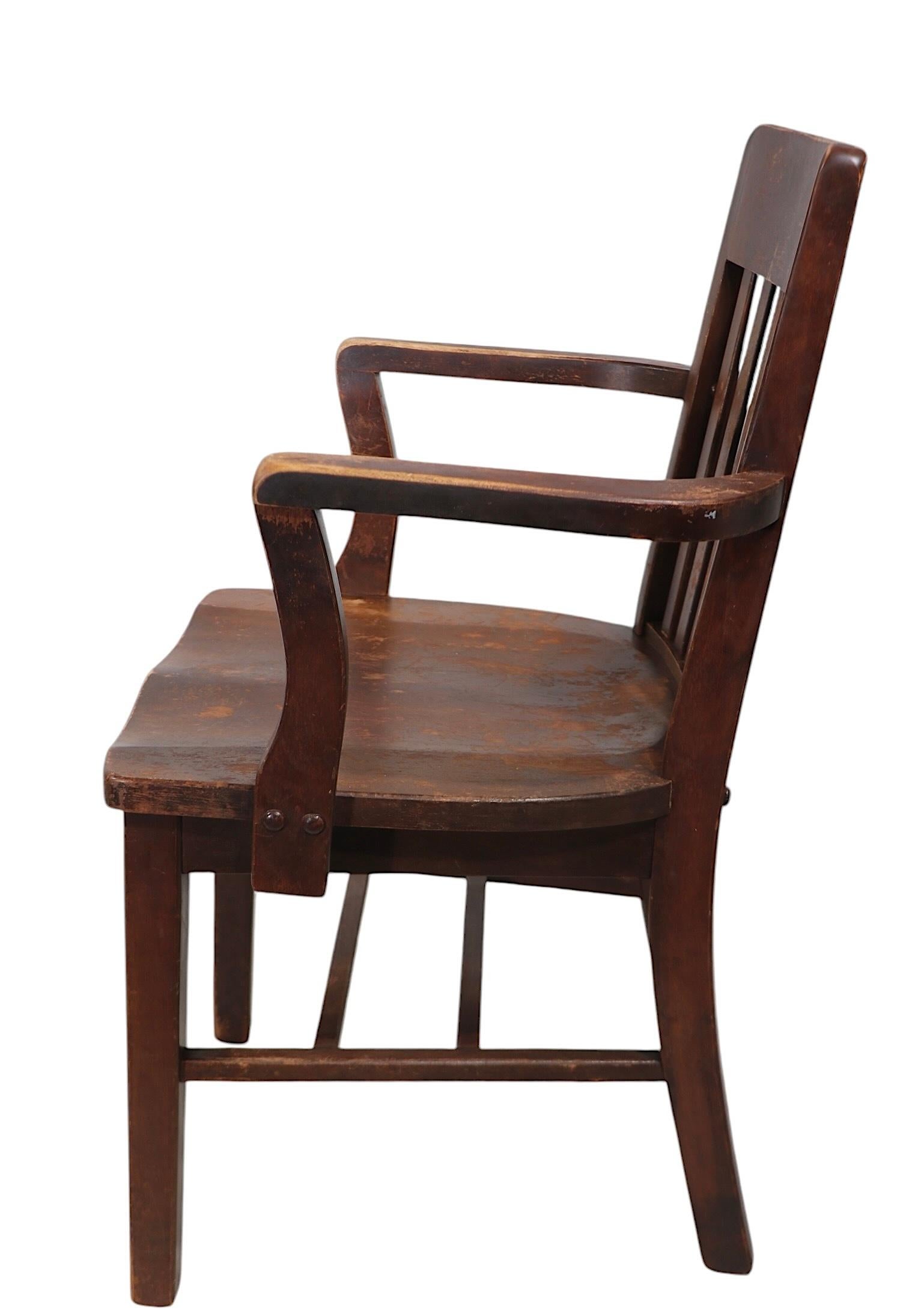 Ensemble de cinq chaises de salle à manger industrielles anciennes de Murphy Chair Co. 11