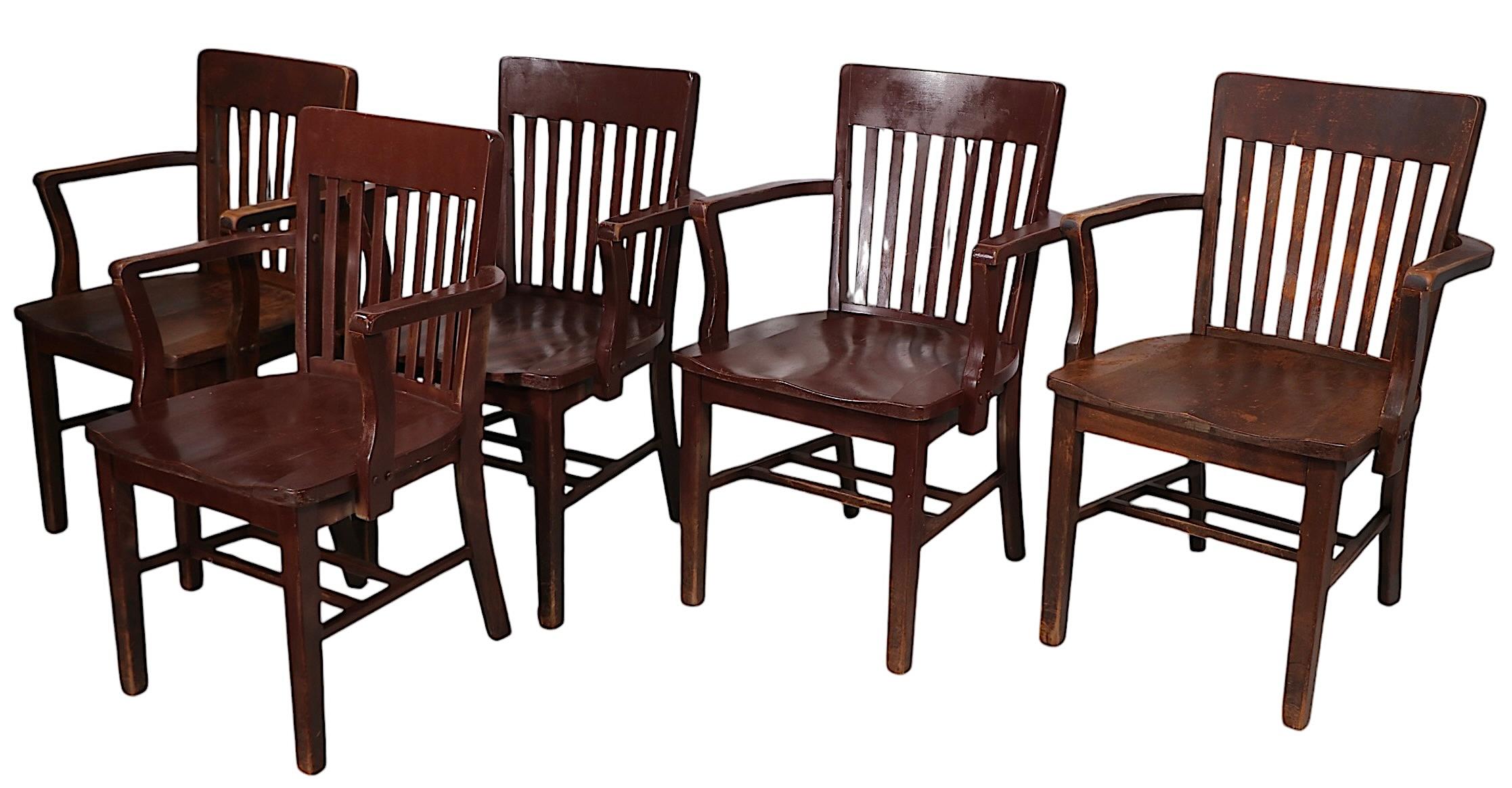 20ième siècle Ensemble de cinq chaises de salle à manger industrielles anciennes de Murphy Chair Co.