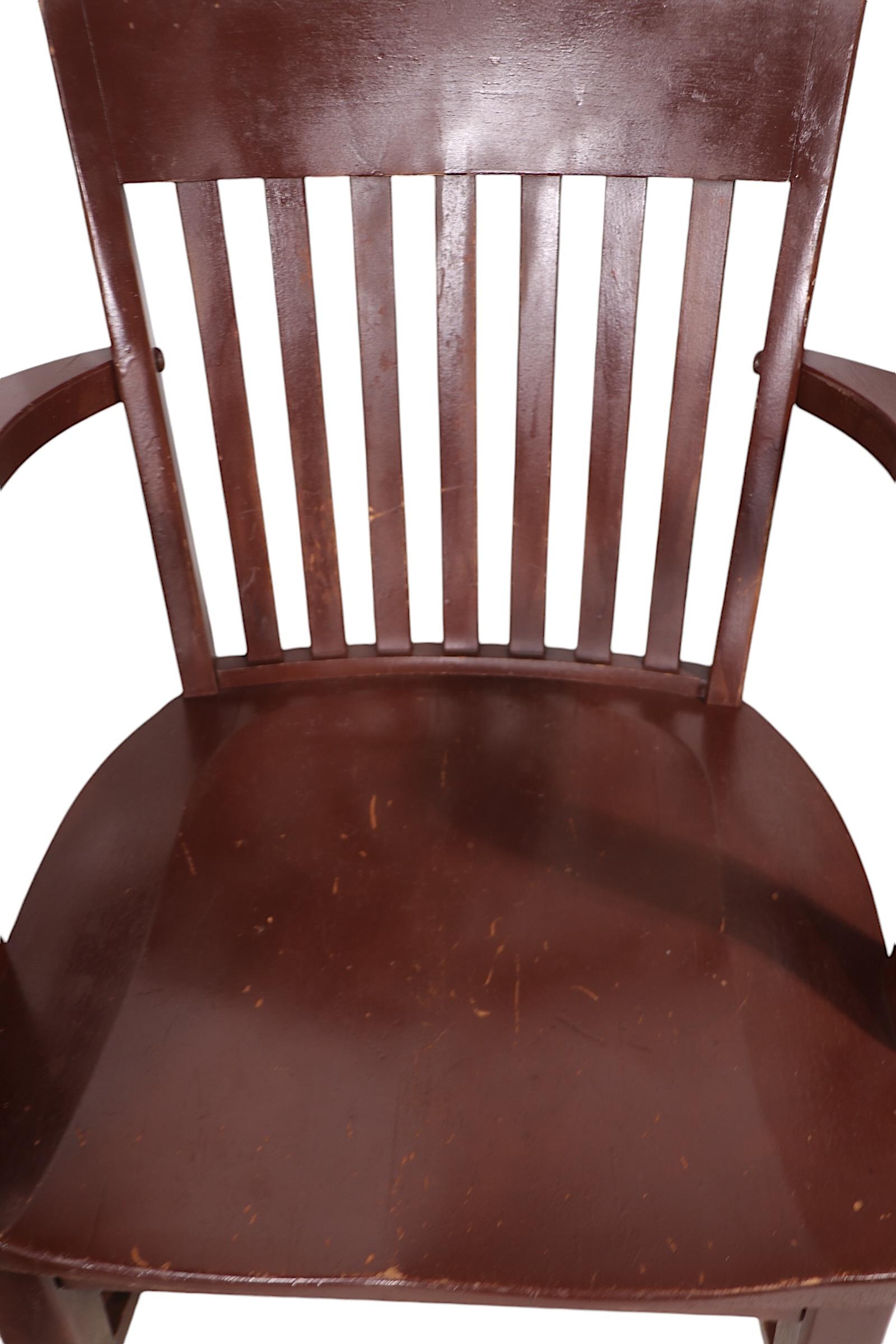 Ensemble de cinq chaises de salle à manger industrielles anciennes de Murphy Chair Co. 1
