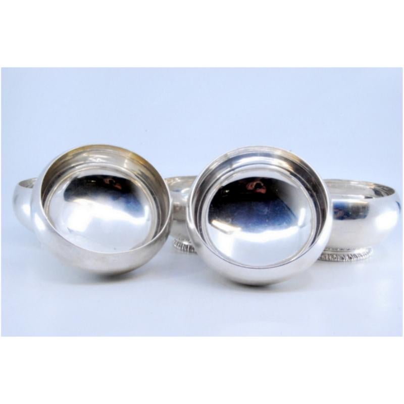 Silver Set of five washbasins in smooth silver with beaded bases For Sale