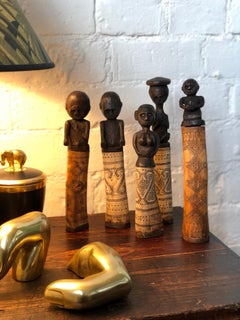 Set di cinque portapolvere in legno e osso per noci di Betel da Timor Occidentale