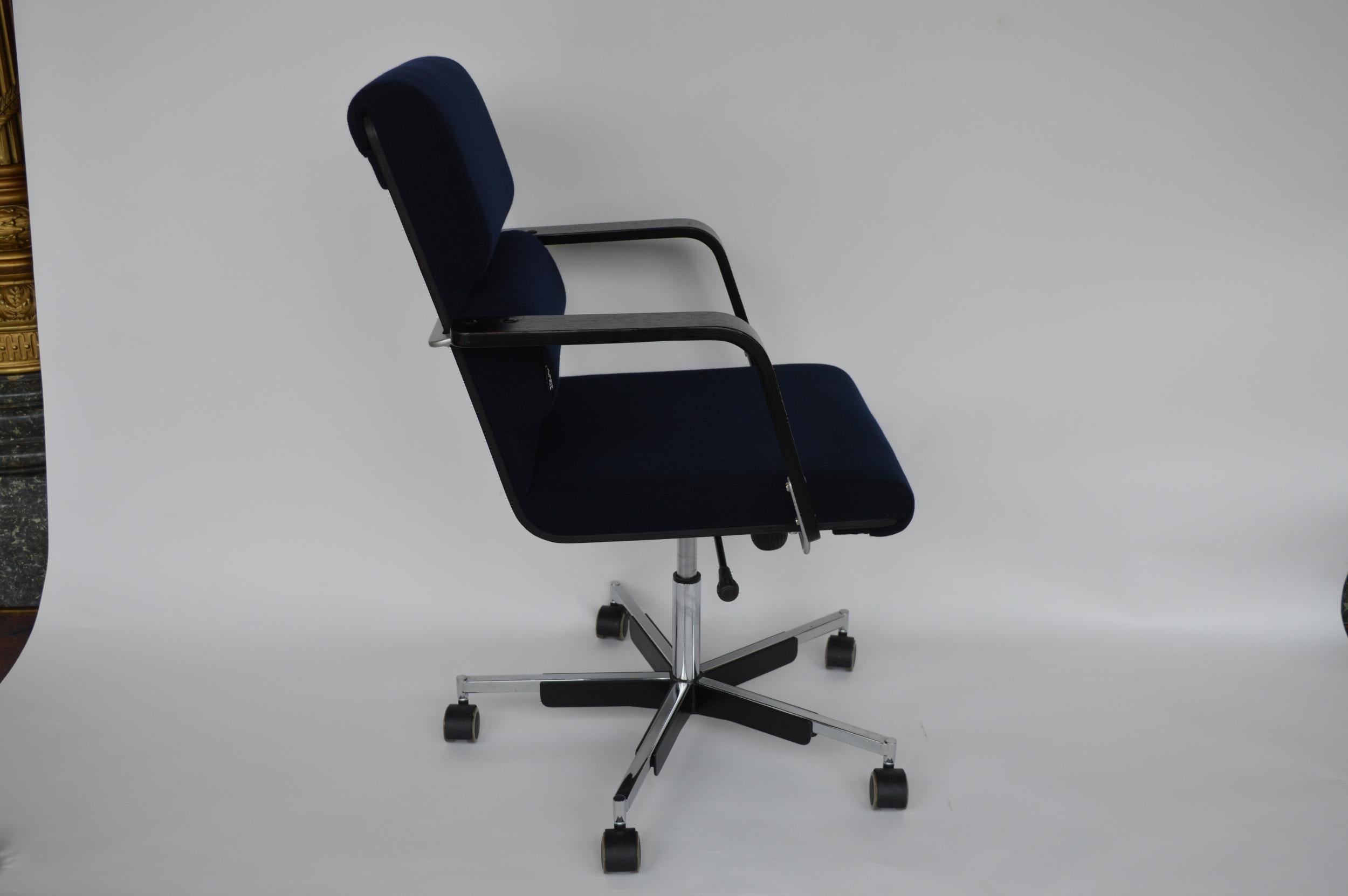 Set of five YRJO Kukkapuro for Avarte office chairs, Japan, 21st century.