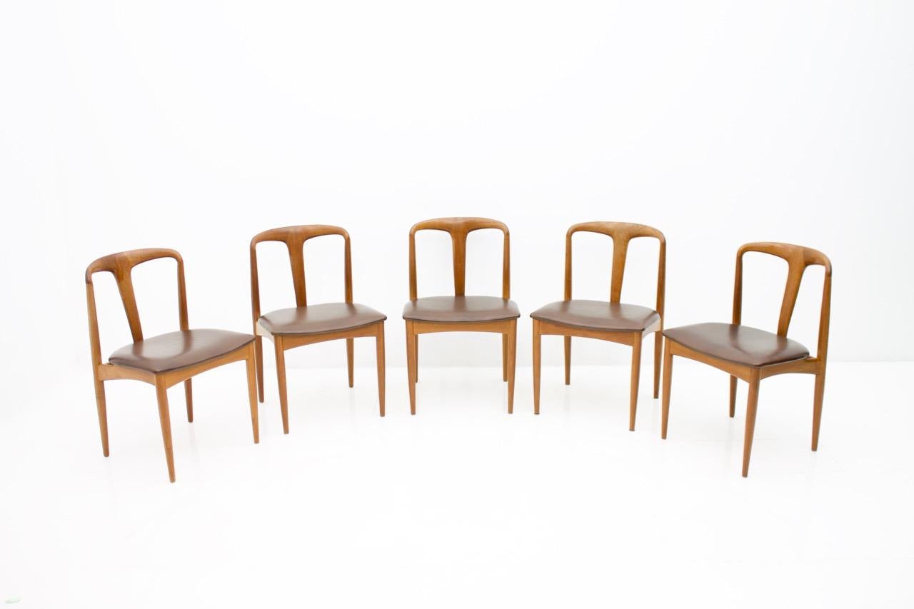 Danish Set of Five Teak Dining Chairs Juliane by Johannes Andersen Denmark For Sale