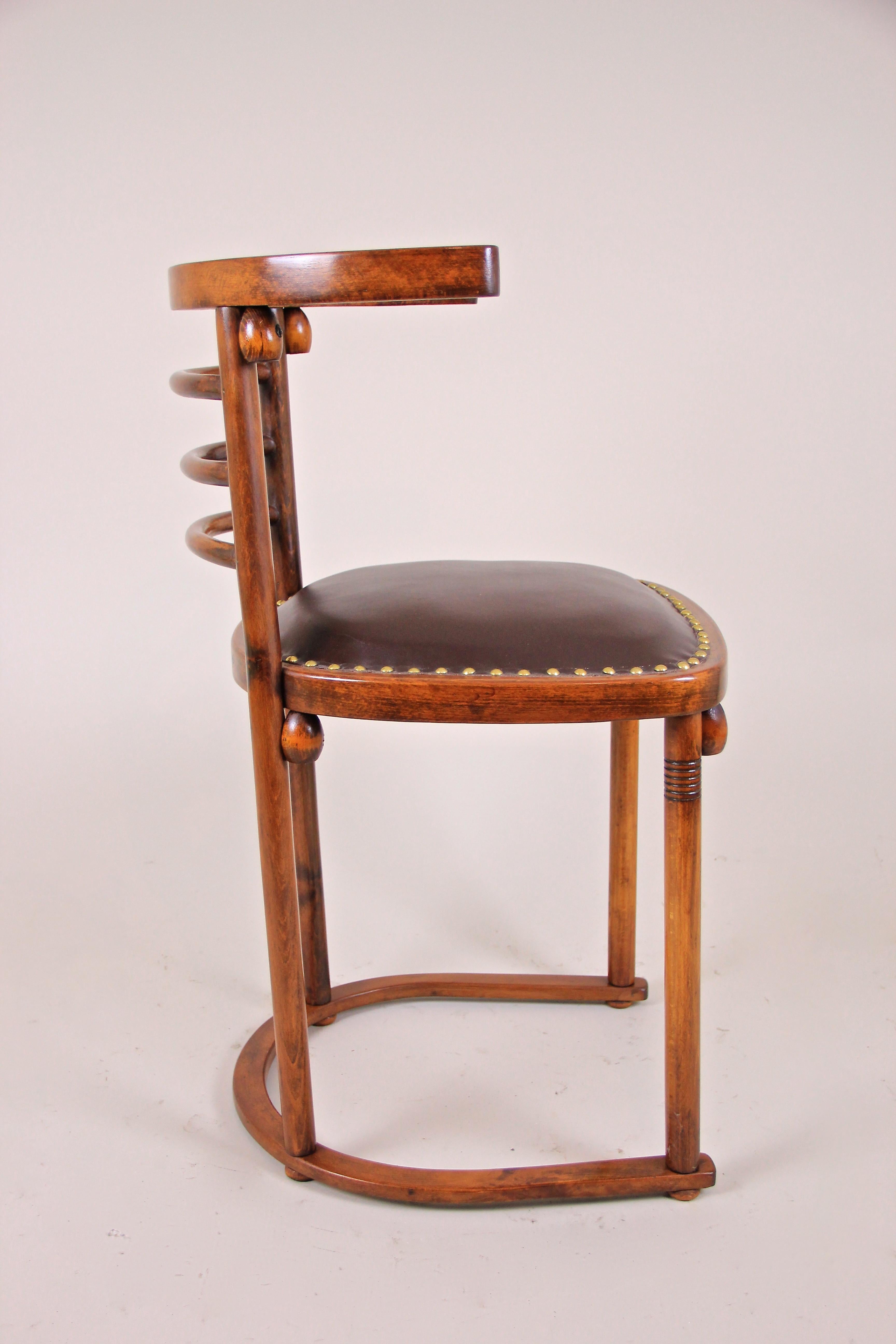 Set of Fledermaus Chairs by J. Hoffmann & Thonet Coffee Table, Austria, ca. 1907 5