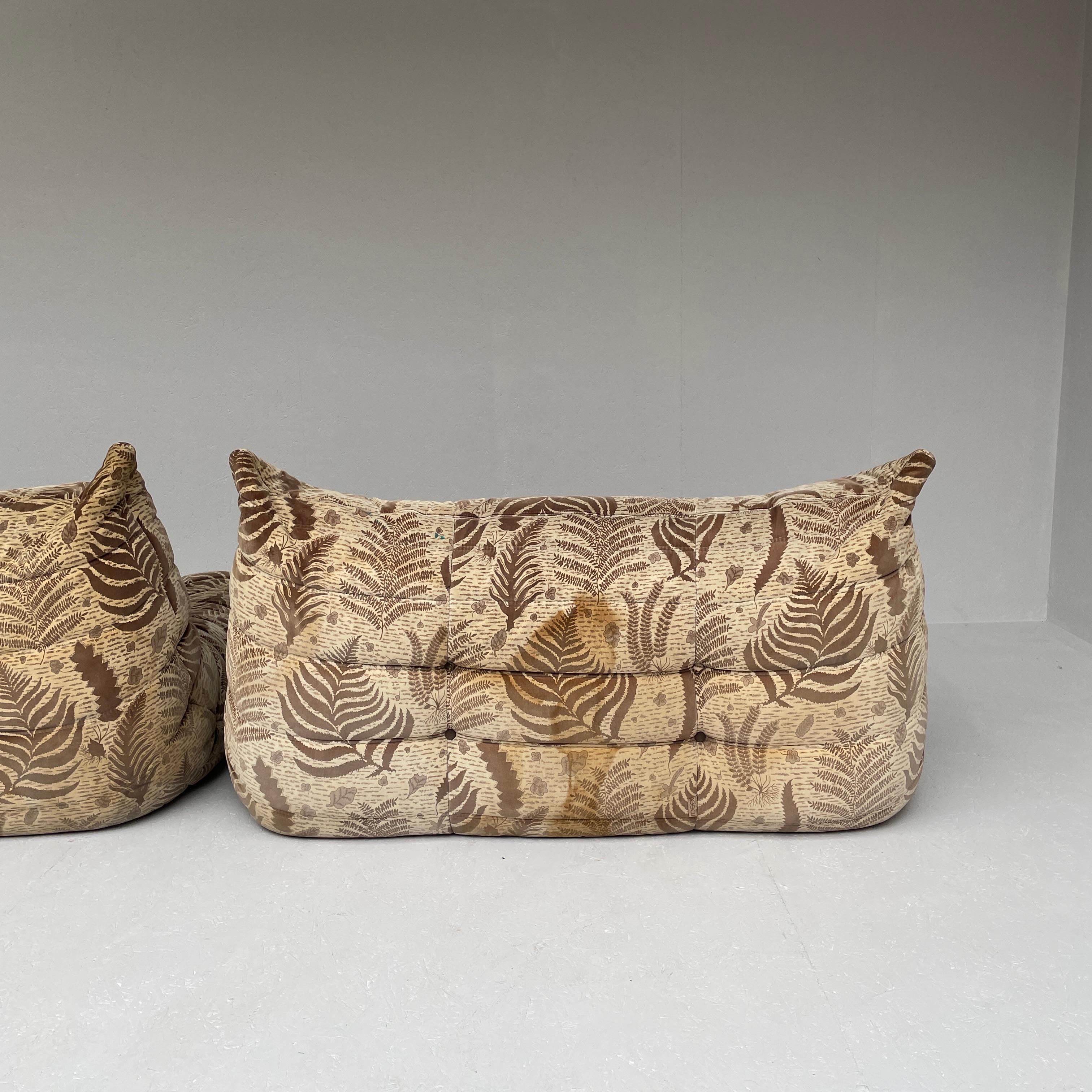 Set of Floral 2 Seater Togo by Michel Ducaroy for Ligne Roset in Original Fabric 7