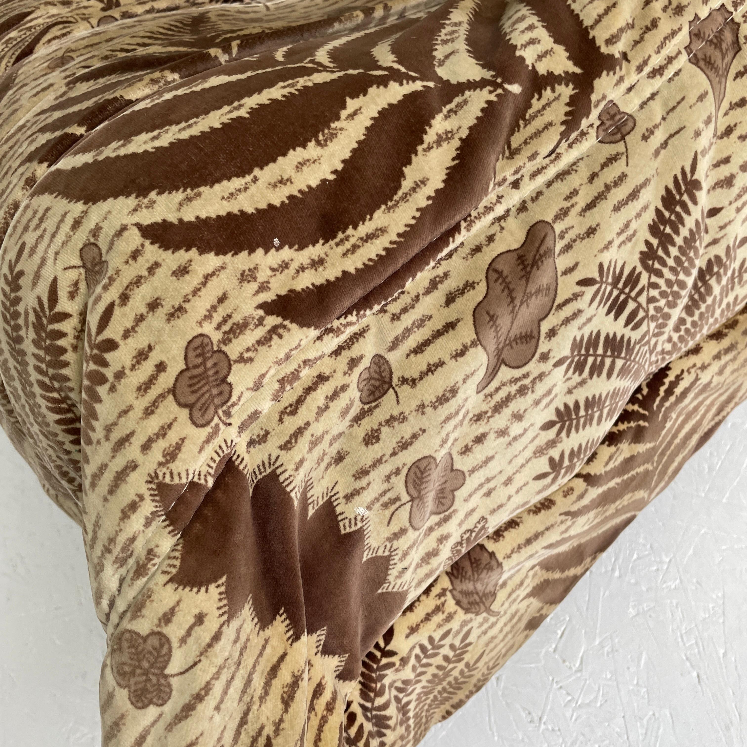Late 20th Century Set of Floral 2 Seater Togo by Michel Ducaroy for Ligne Roset in Original Fabric