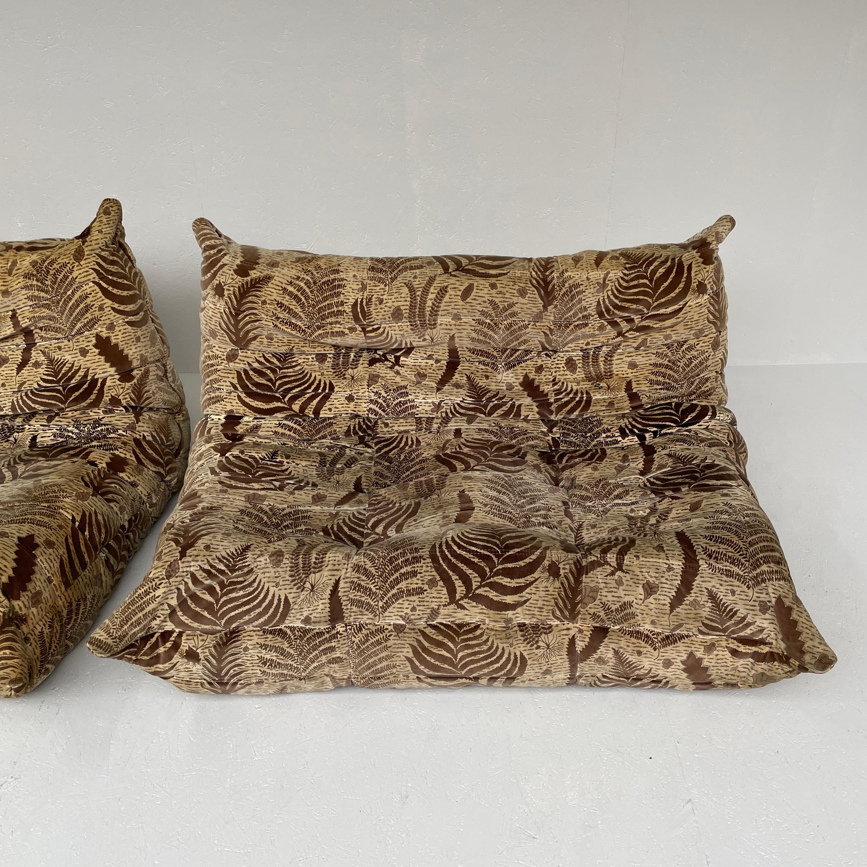 Set of Floral 2 Seater Togo by Michel Ducaroy for Ligne Roset in Original Fabric 2