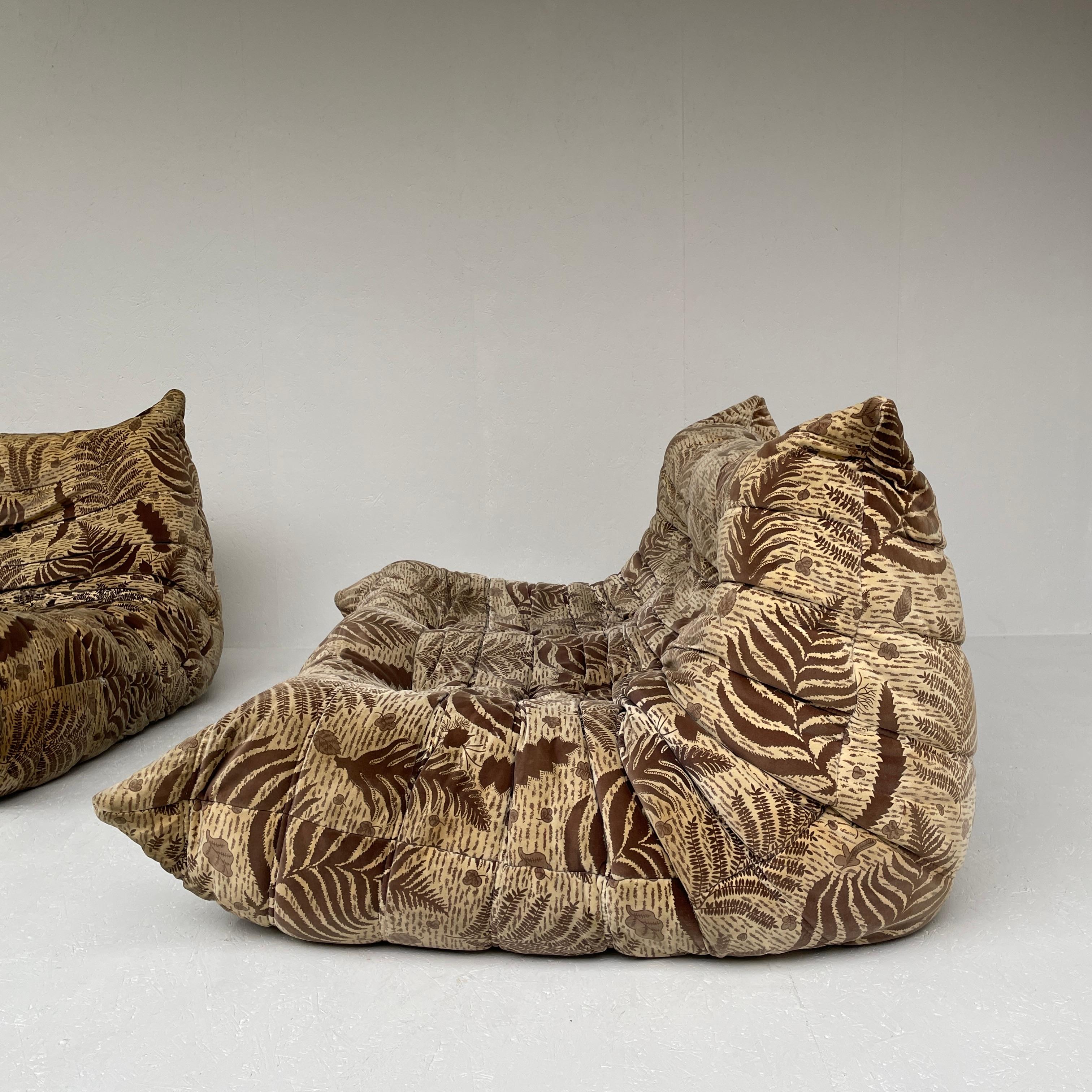Set of Floral 2 Seater Togo by Michel Ducaroy for Ligne Roset in Original Fabric 3