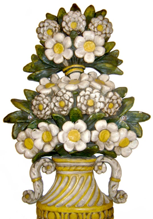 Set aus Caldwell-Wandleuchtern mit Blumen. Verkauft pro Paar. (amerikanisch) im Angebot