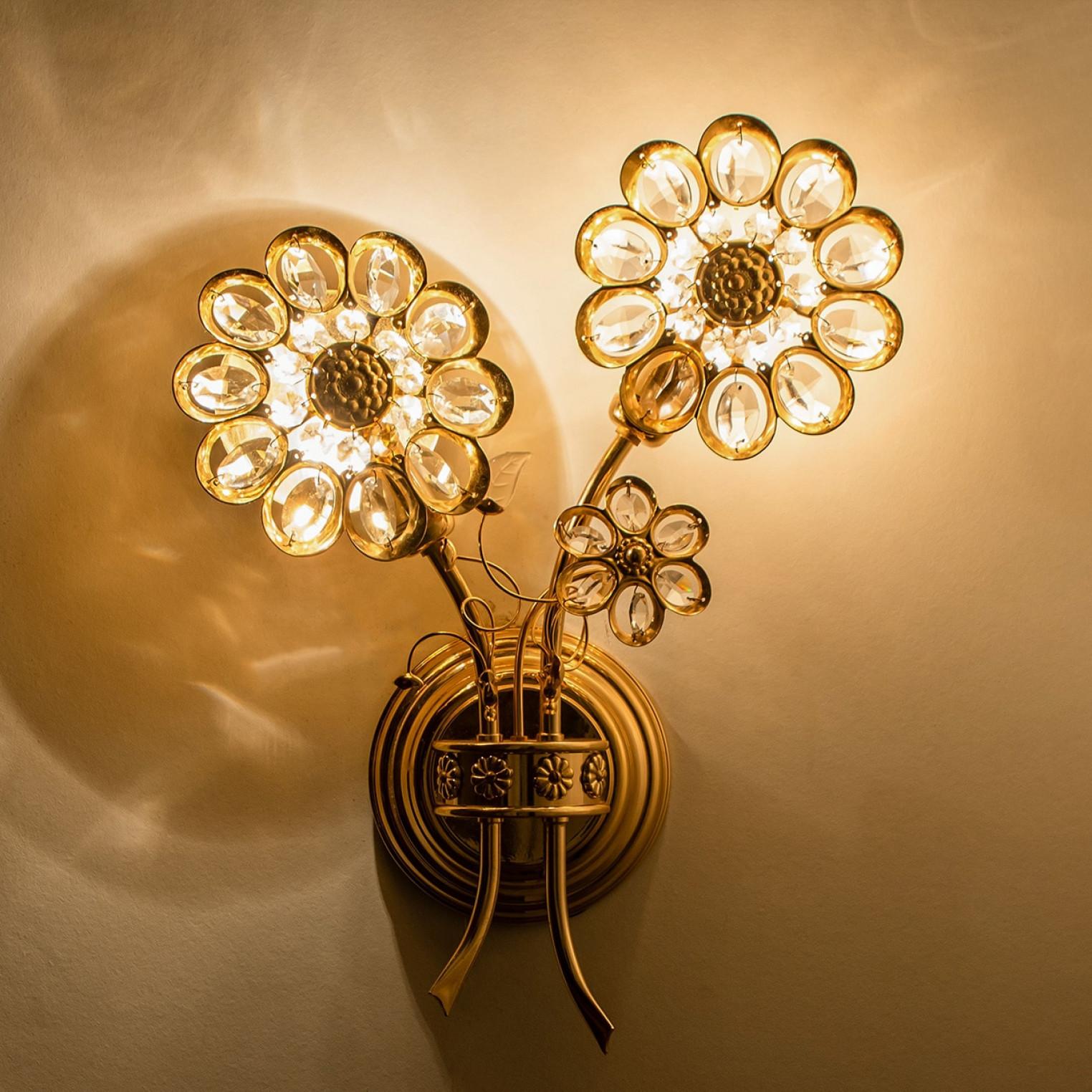 Ensemble d'appliques murales en cristal de fleur et laiton par Palwa, années 1960, Allemagne en vente 7