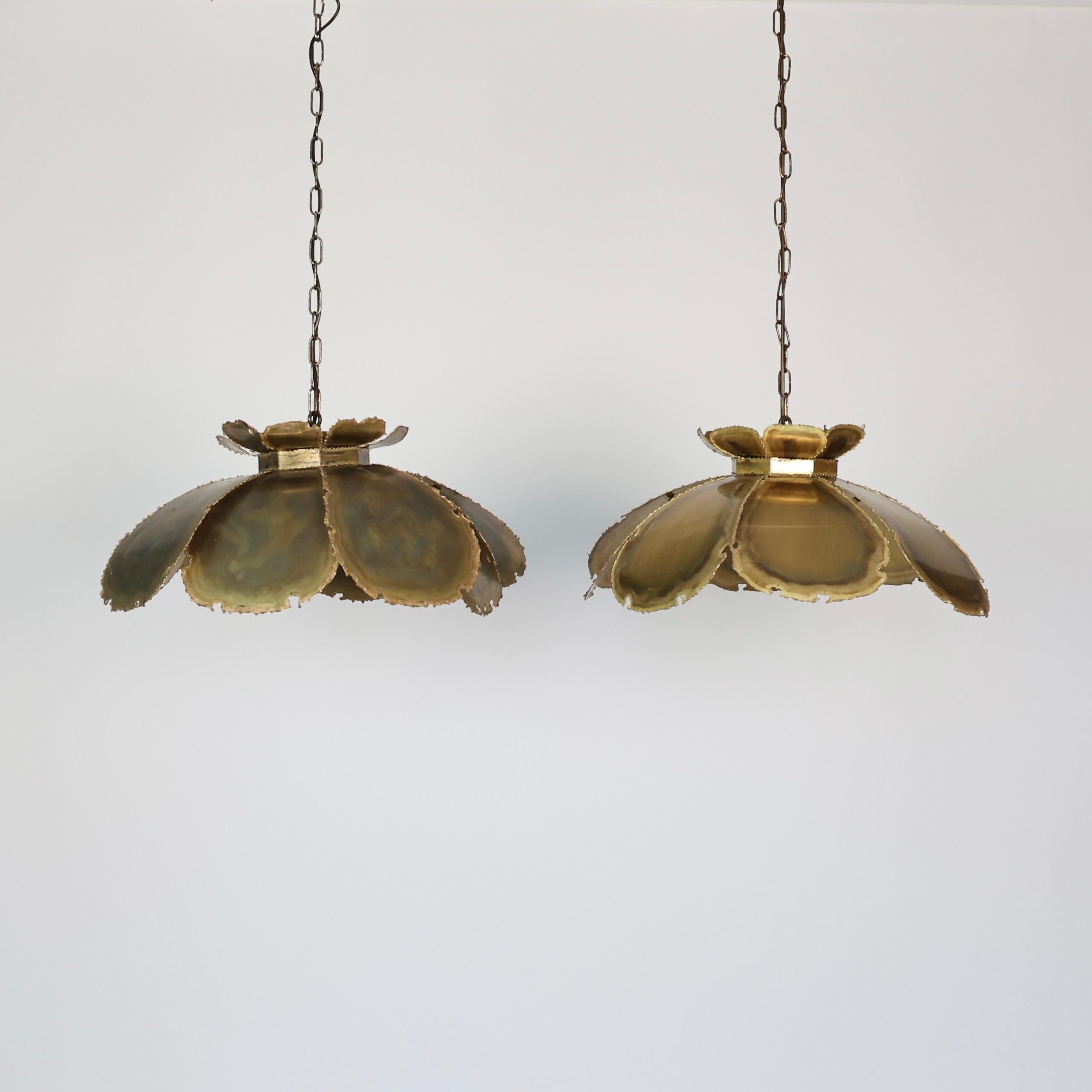 Ensemble de lampes suspendues en forme de fleur par Svend Aage Holm Sorensen, 1960, Danemark en vente 5