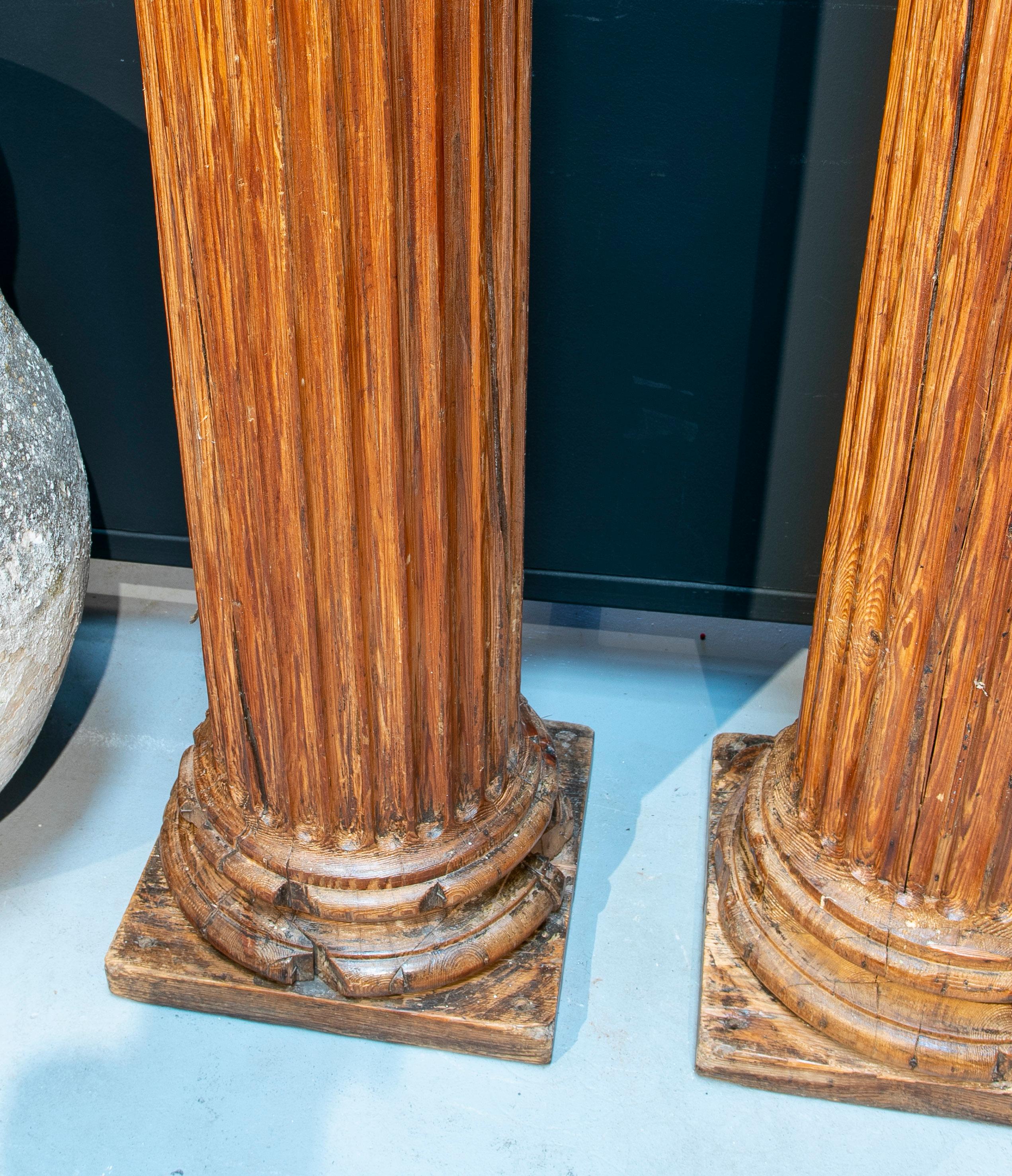 Set of Four 17th Century Spanish Wooden Fluted Columns w/ Corinthian Capitals 4