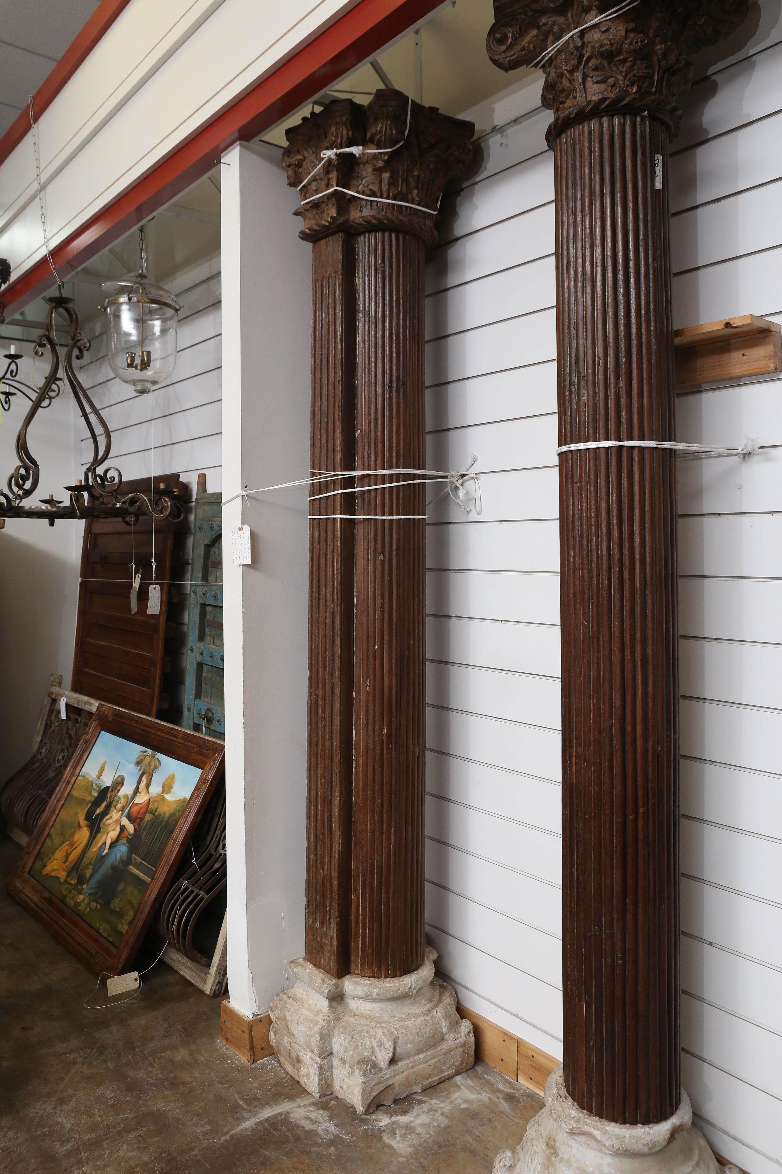 Indian Set of Four 1820s Monumental Load Bearing Columns from an Old Mansion from Goa. For Sale