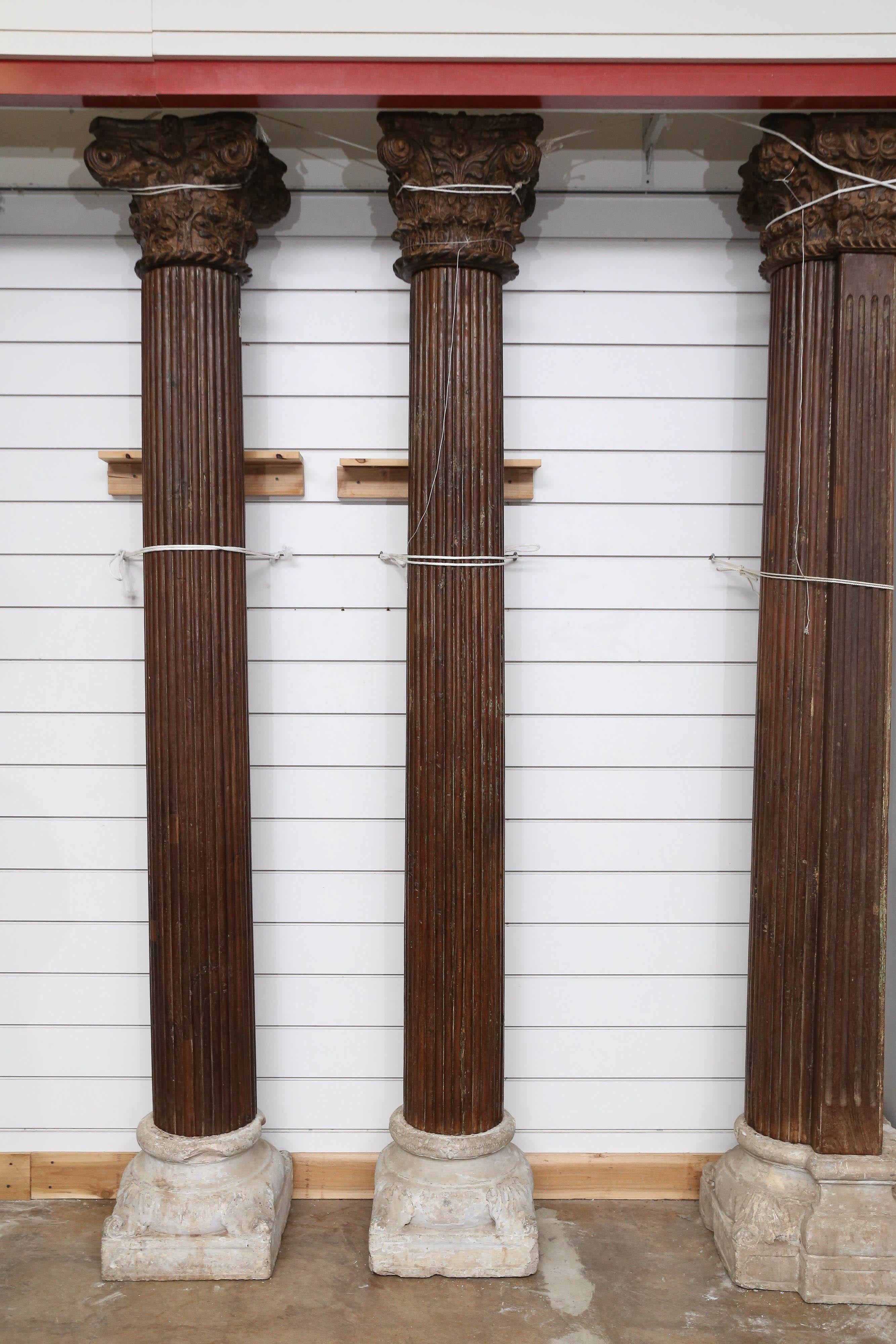 Set of Four 1820s Monumental Load Bearing Columns from an Old Mansion from Goa. In Good Condition For Sale In Houston, TX
