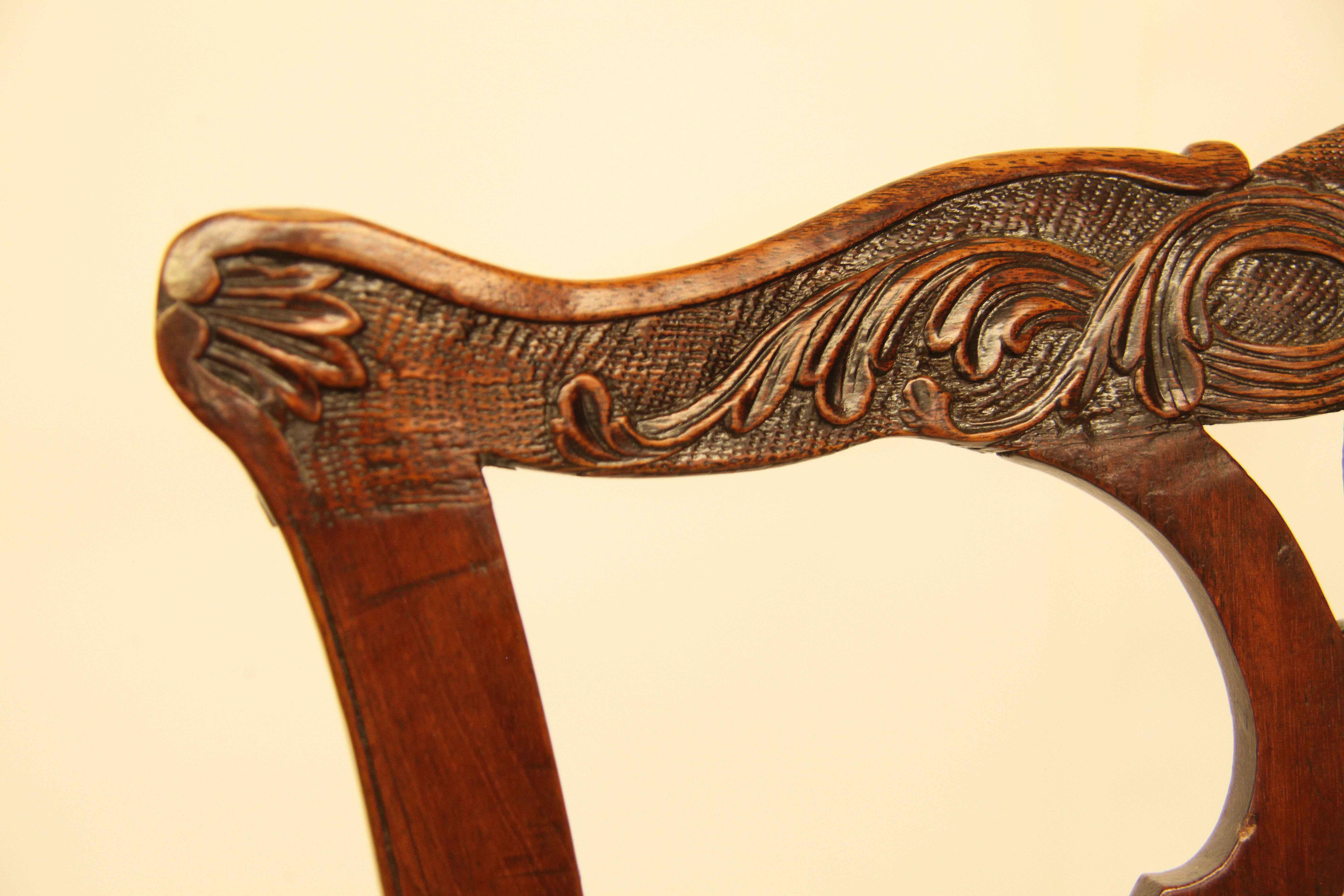 Hand-Carved Set of Four 18th Century Chippendale Chairs For Sale